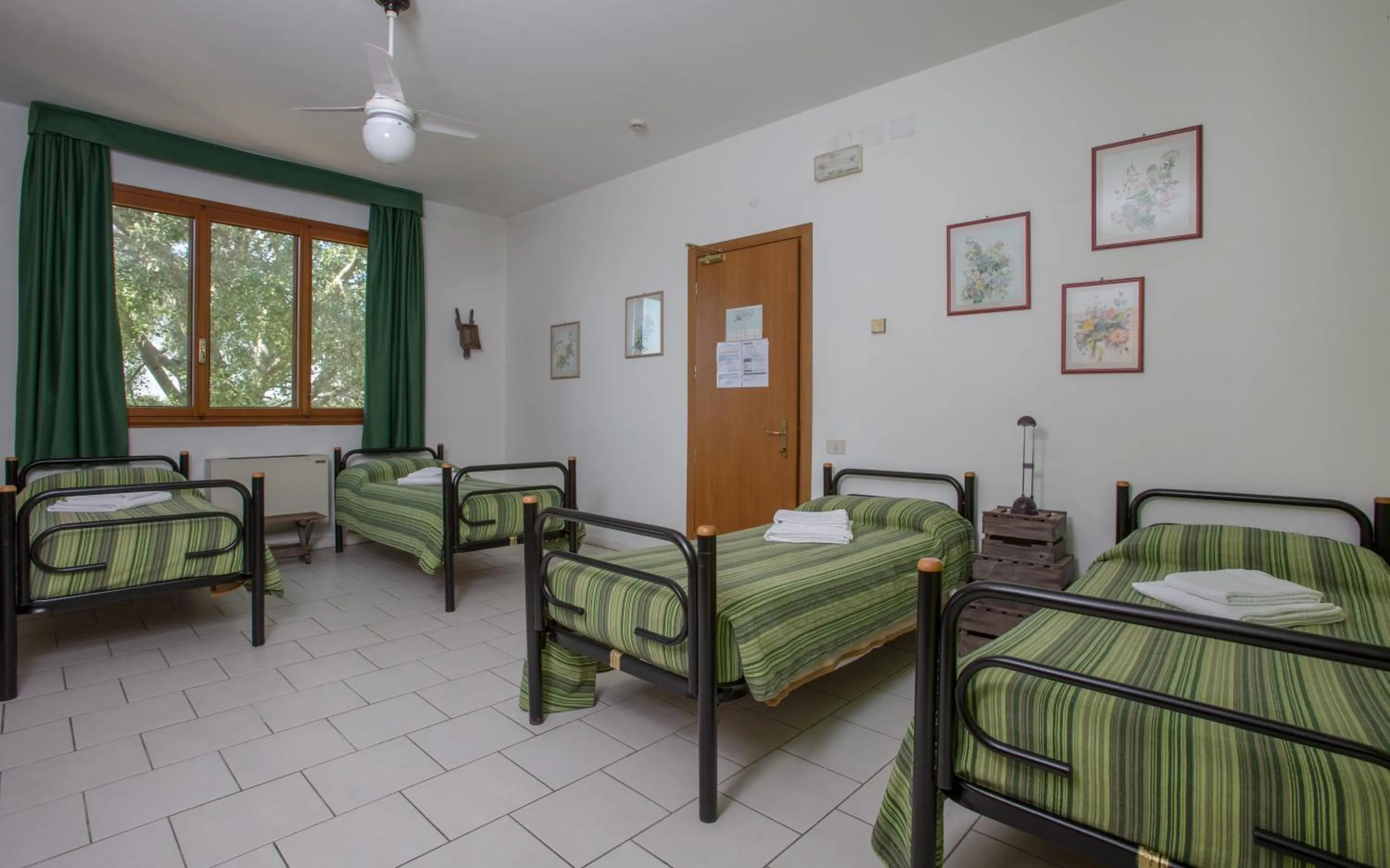 Photo of the whole room, Bed in Hotel Il Lato Azzurro - Isola di Sant'Erasmo - NO VEHICLES ACCESS