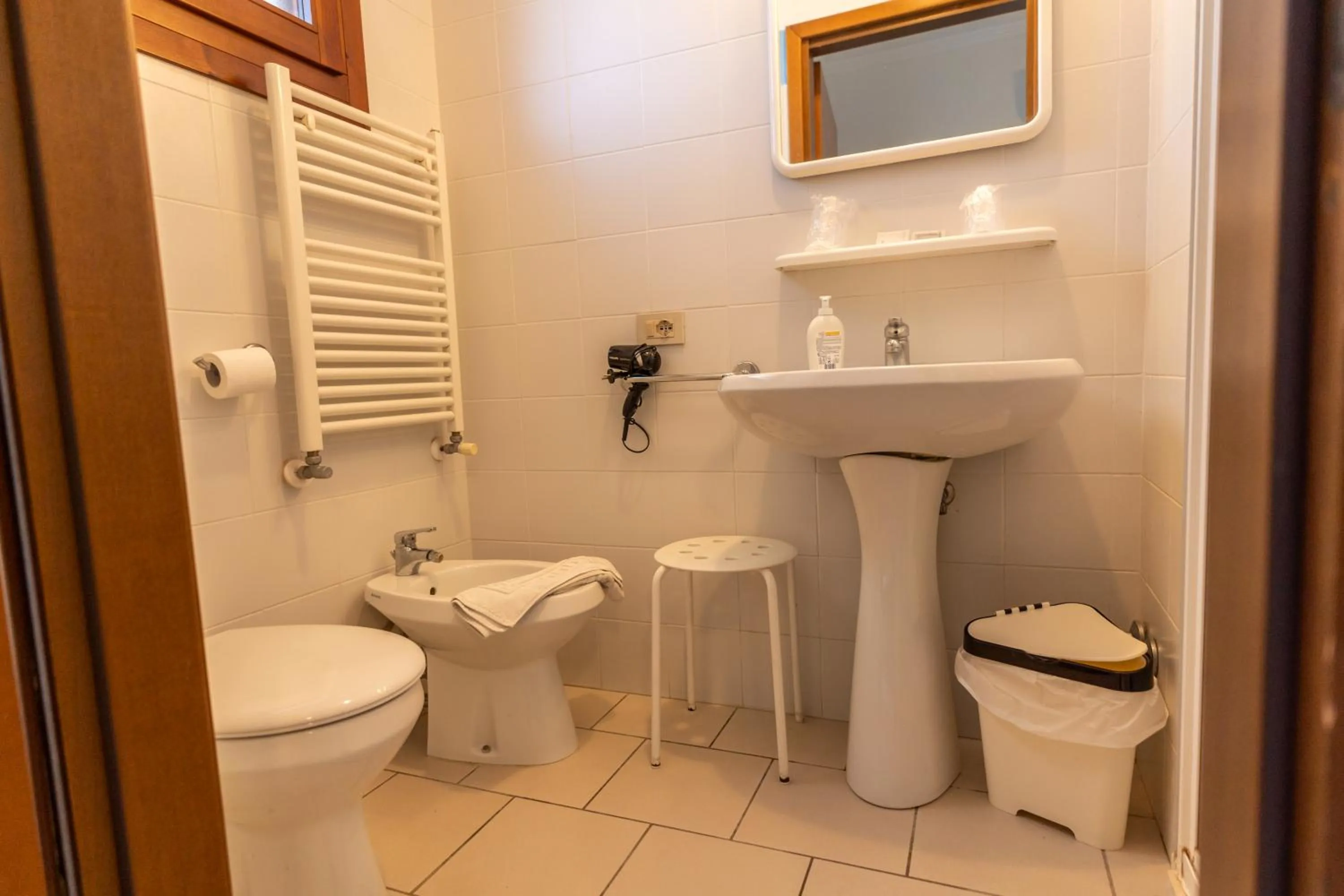 Shower in Hotel Il Lato Azzurro - Isola di Sant'Erasmo - NO VEHICLES ACCESS