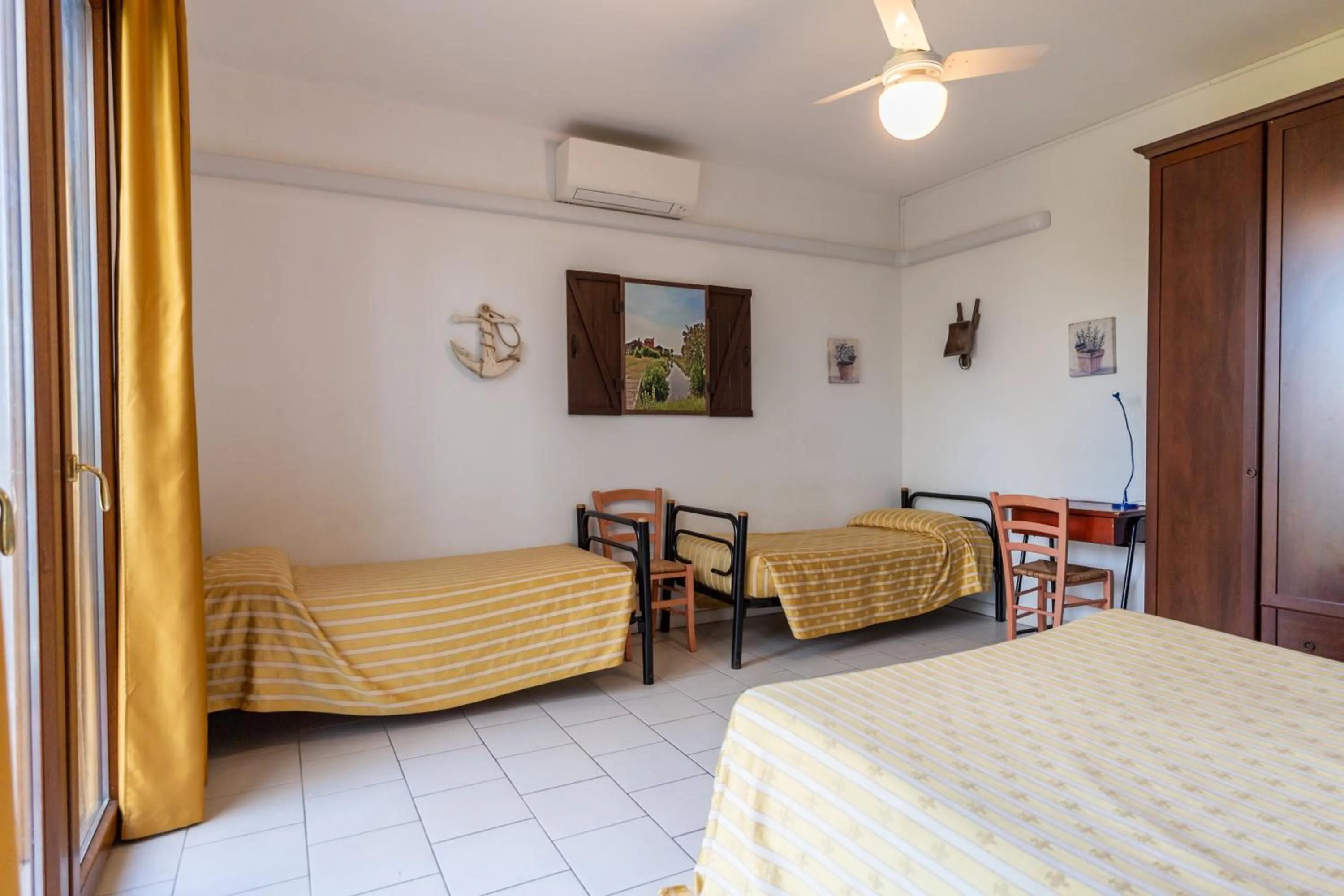 Bed in Hotel Il Lato Azzurro - Isola di Sant'Erasmo - NO VEHICLES ACCESS