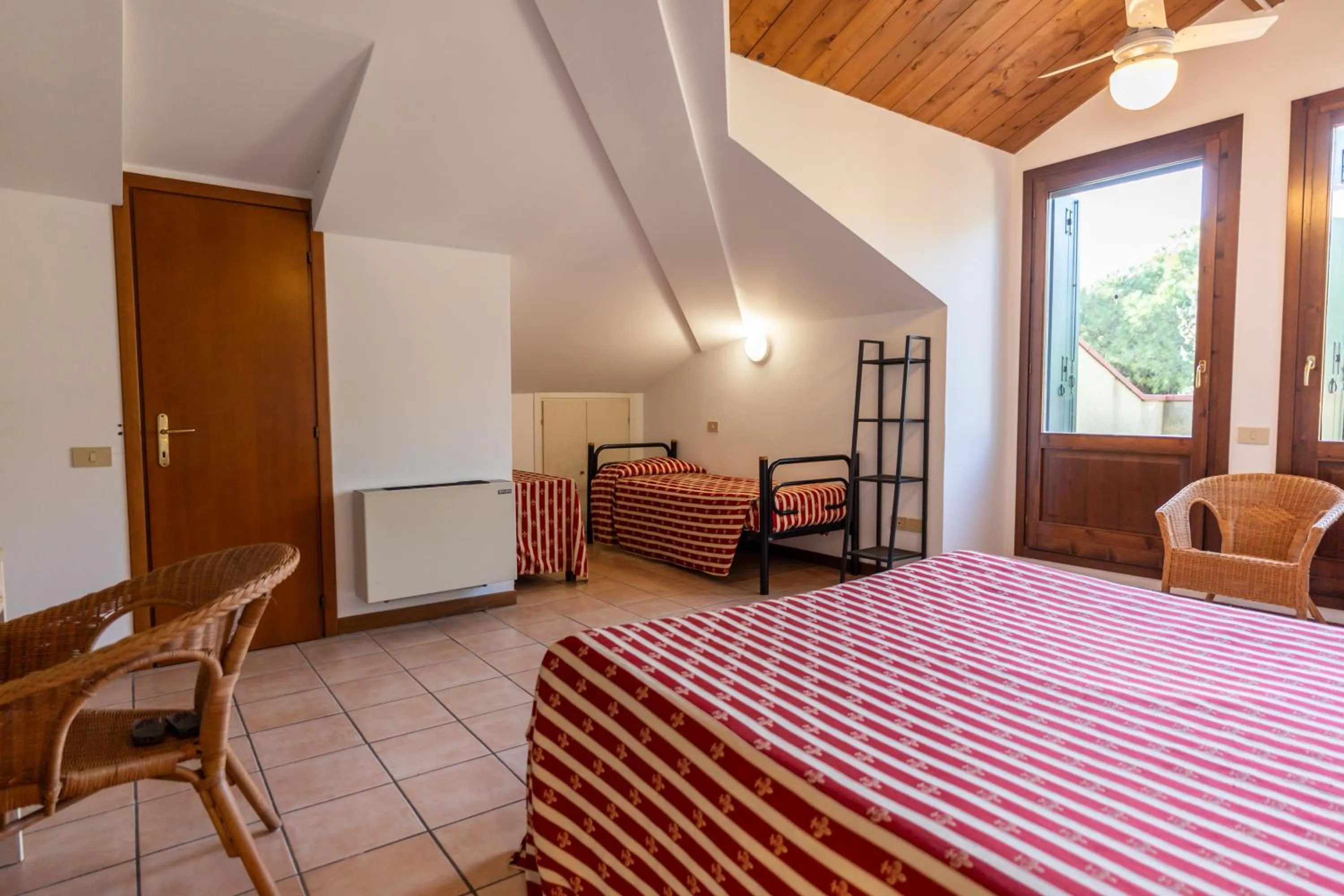 Bed in Hotel Il Lato Azzurro - Isola di Sant'Erasmo - NO VEHICLES ACCESS