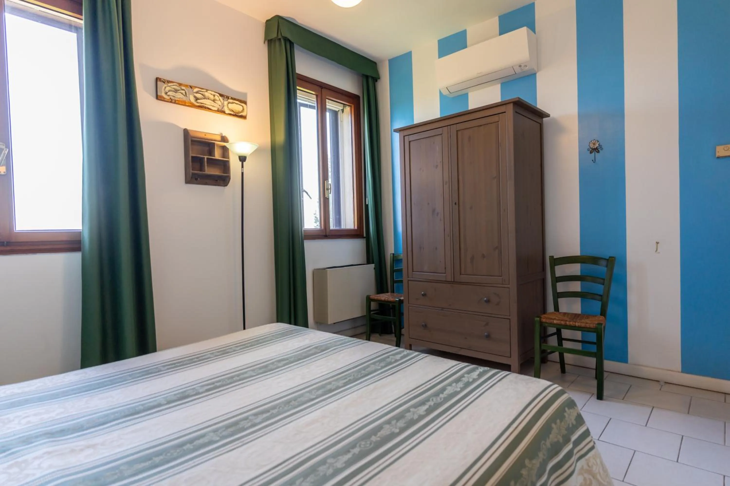 Bed in Hotel Il Lato Azzurro - Isola di Sant'Erasmo - NO VEHICLES ACCESS