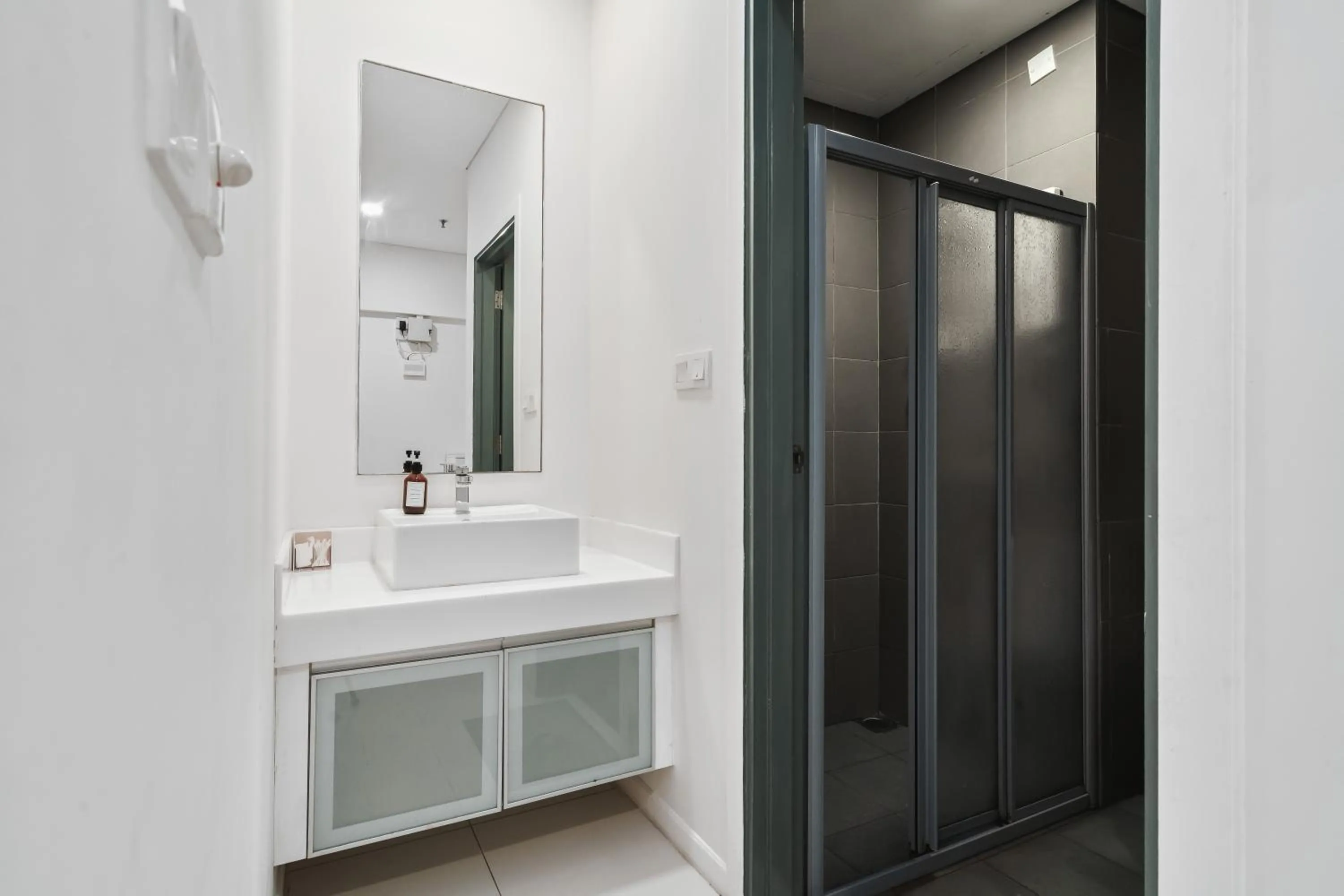 Bathroom in Summer Suites KLCC Apartments by soulasia