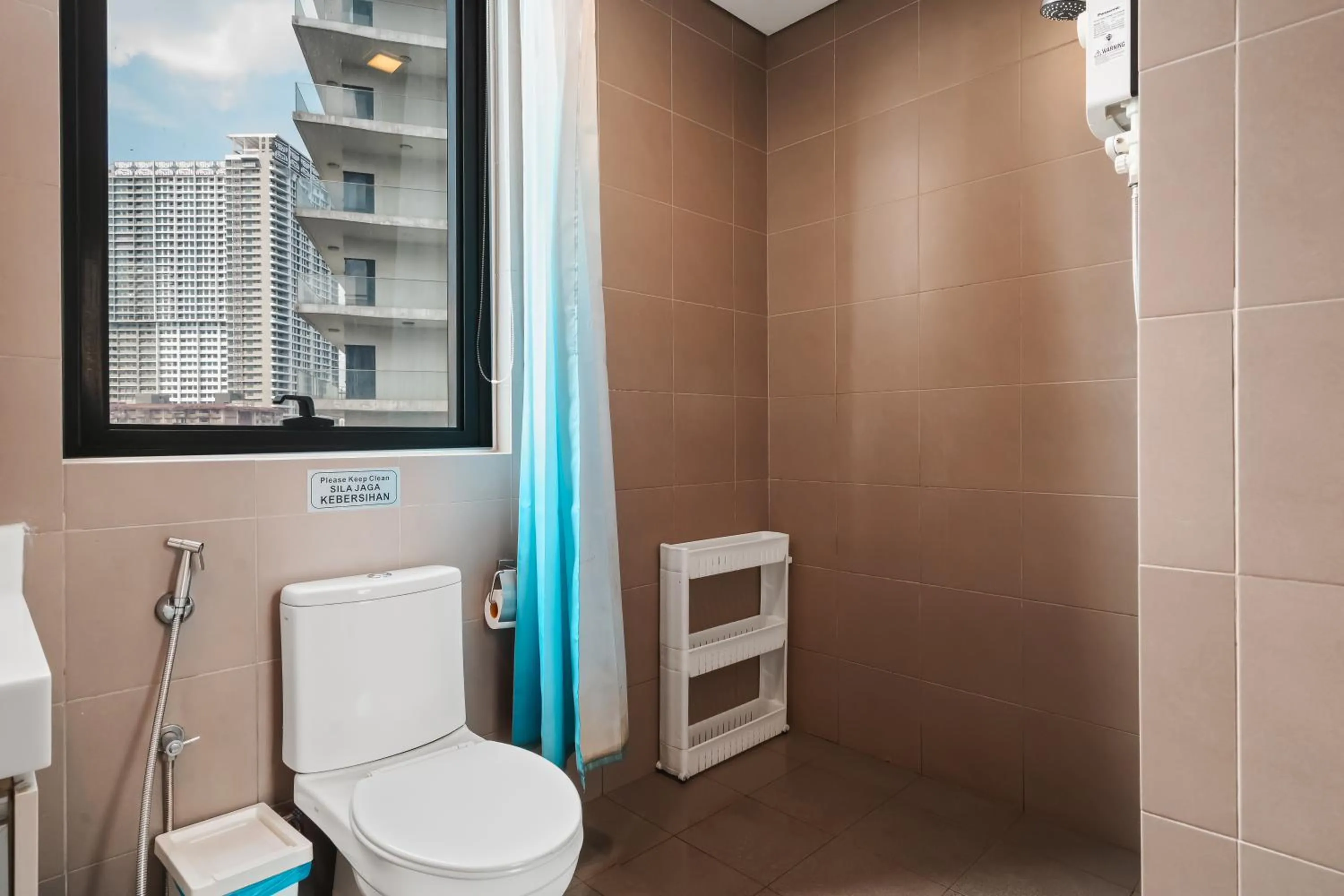 Bathroom in Summer Suites KLCC Apartments by soulasia