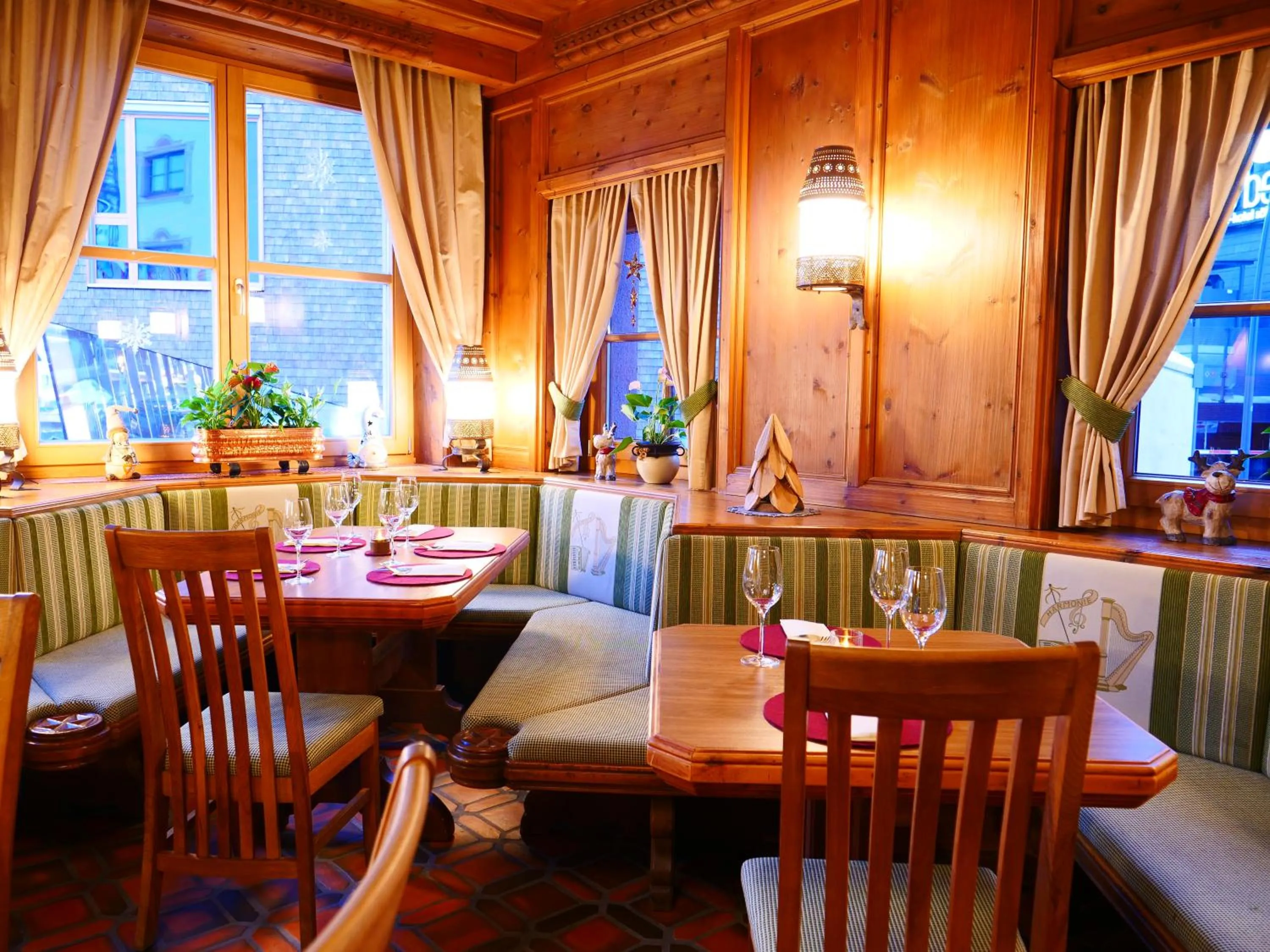 Restaurant/places to eat in Parkhotel Sölden