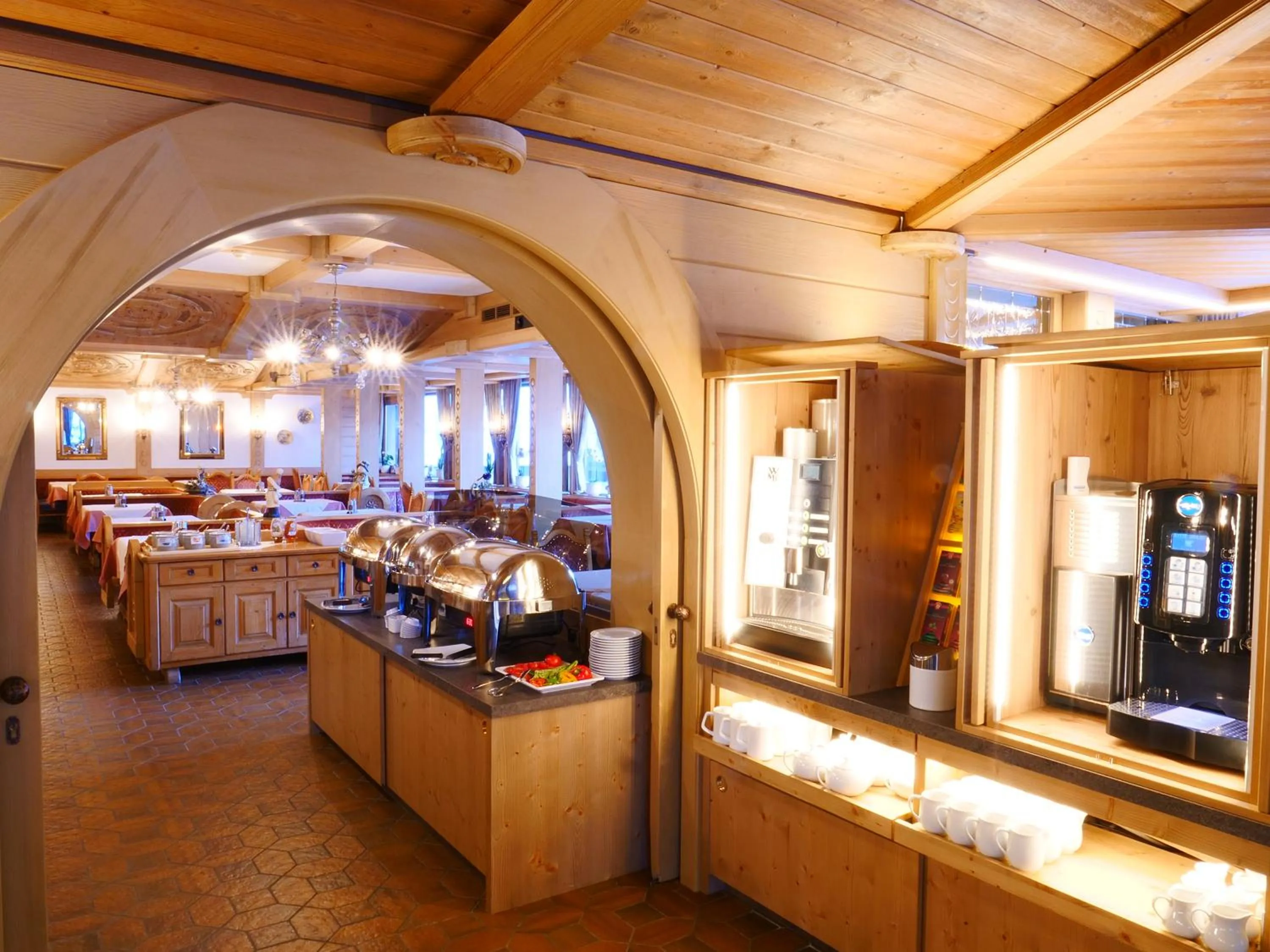 Buffet breakfast in Parkhotel Sölden