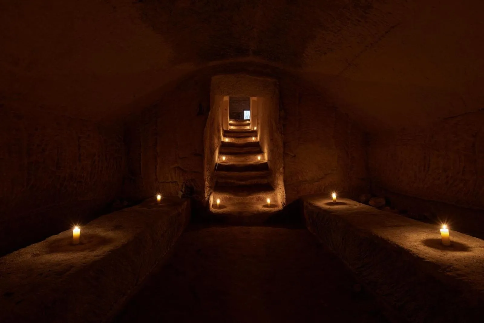 Inner courtyard view in Sextantio Le Grotte Della Civita
