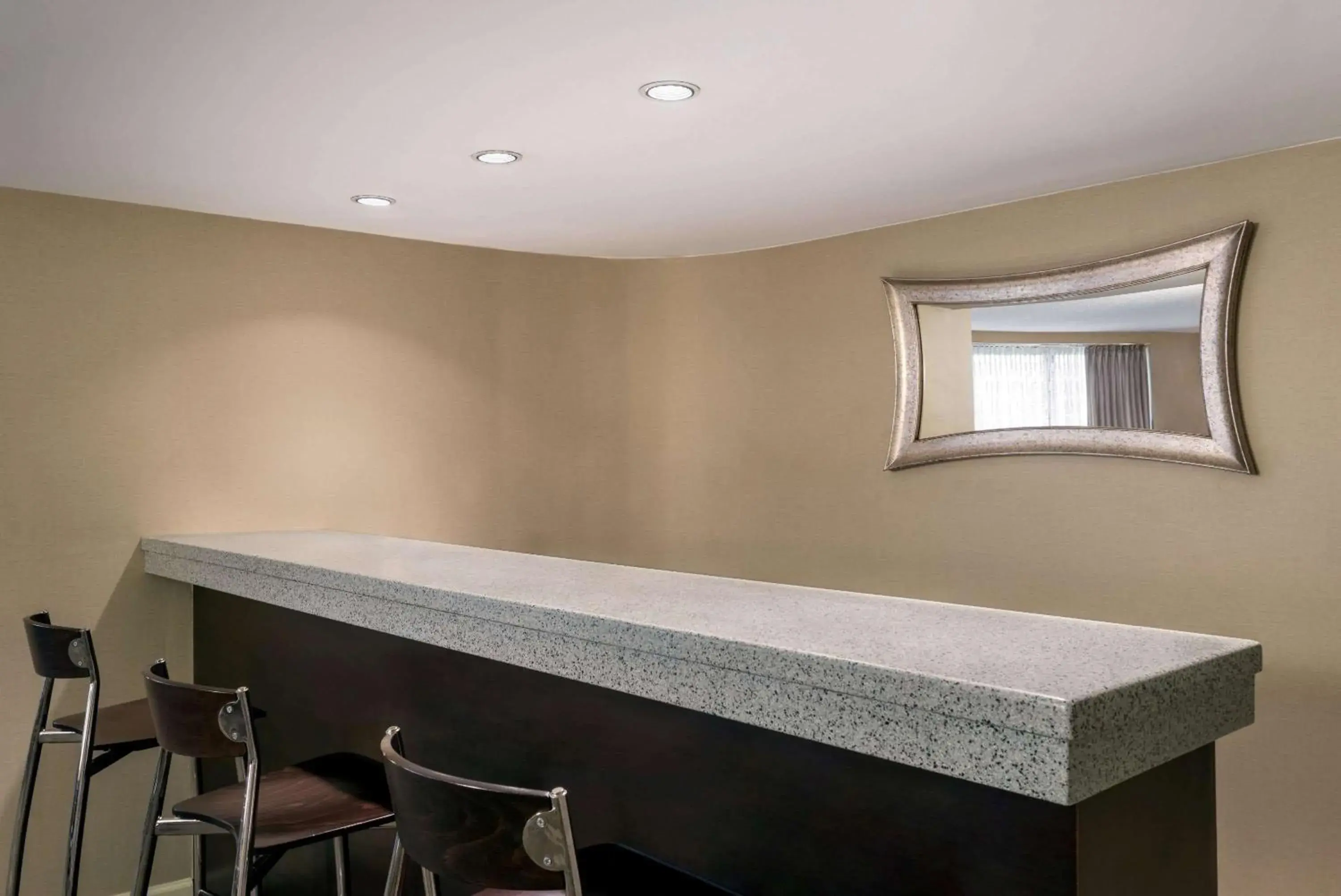 Photo of the whole room in Wyndham Springfield City Centre Photo of the whole room in Wyndham Springfield City Centre