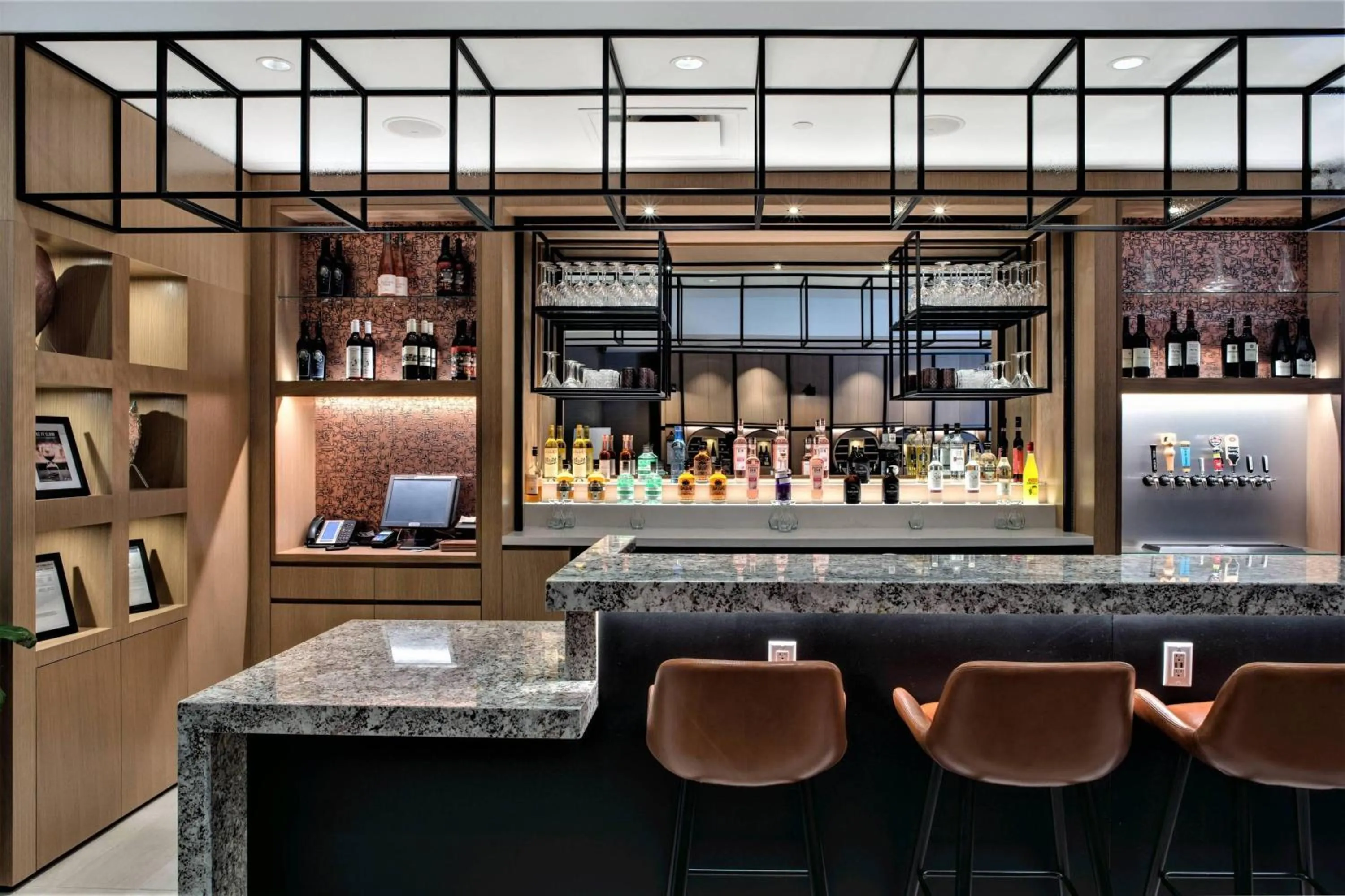 Lounge or bar in Delta Hotels by Marriott Kamloops