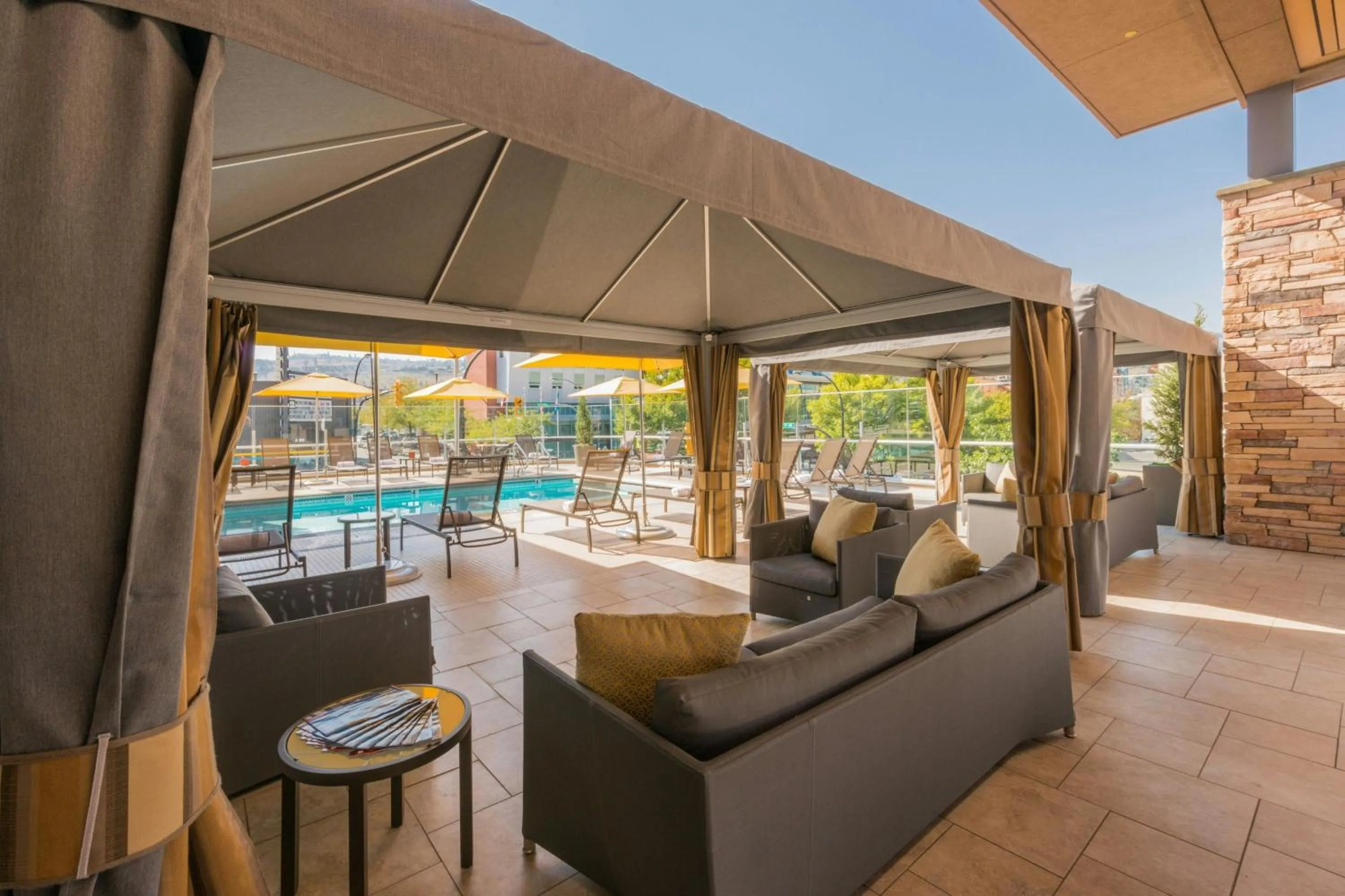 Swimming pool in Delta Hotels by Marriott Kamloops