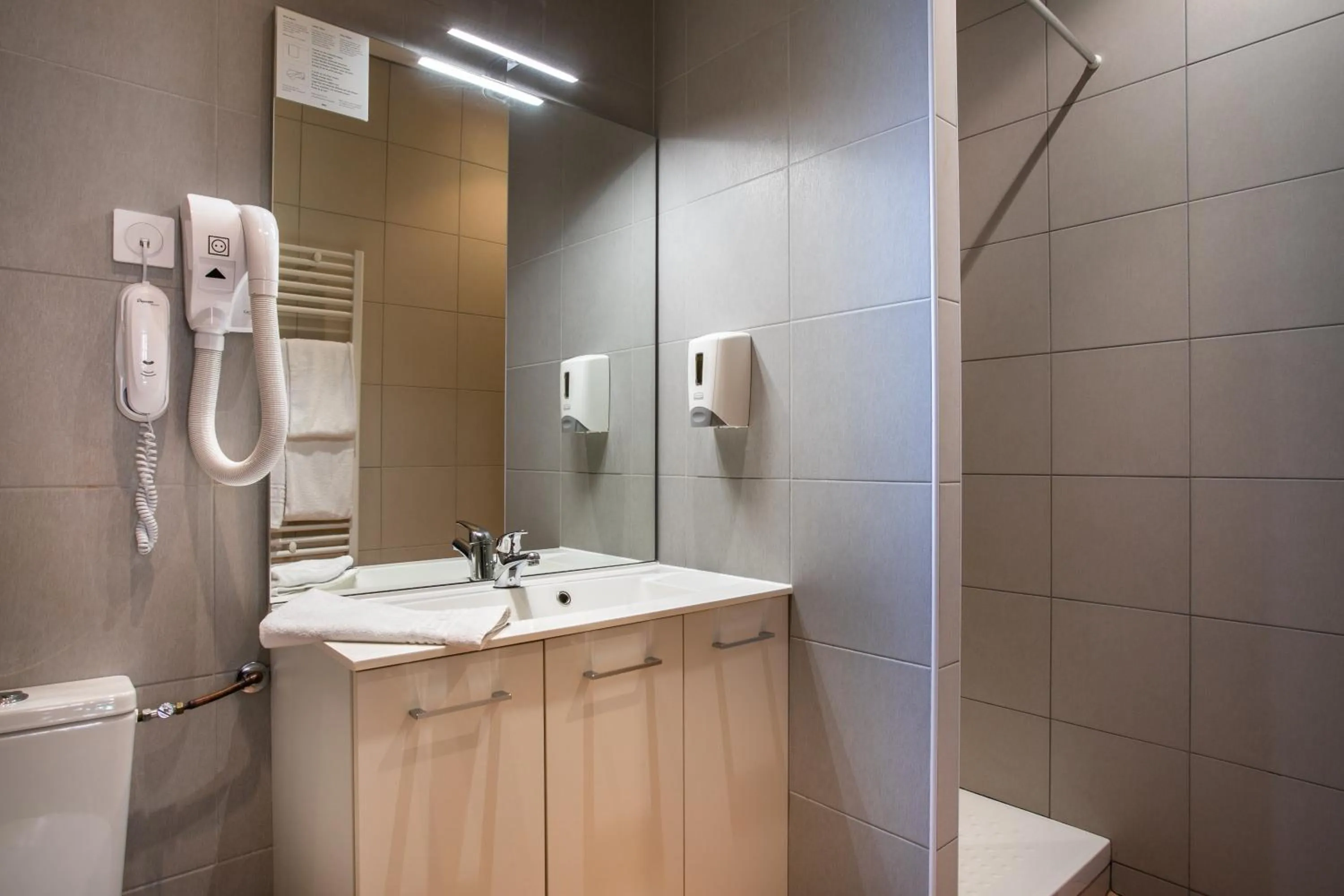 Bathroom in Hôtel Héliot, Cosy Places by Charme & Caractère