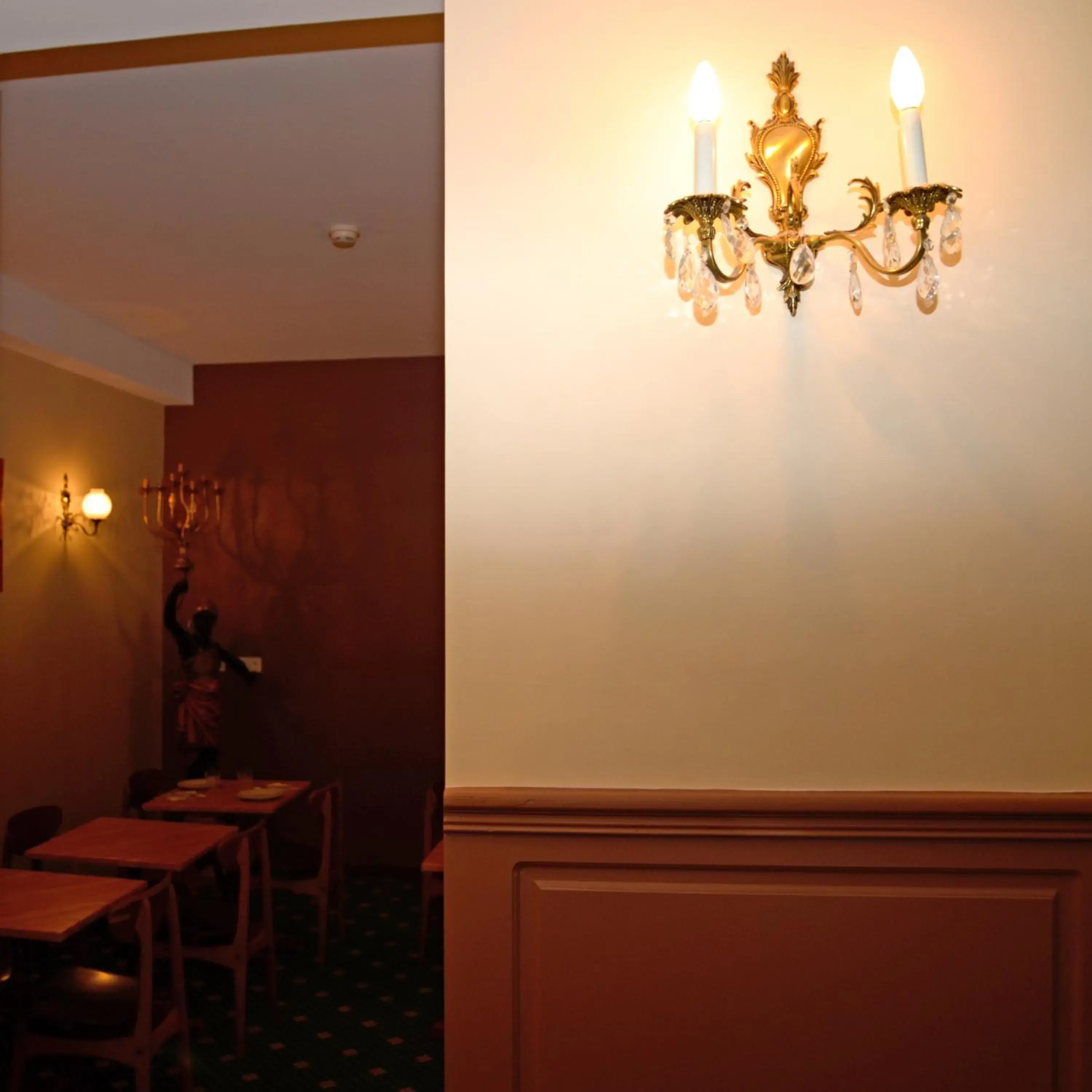 Restaurant/places to eat in Hôtel Héliot, Cosy Places by Charme & Caractère Restaurant/places to eat in Hôtel Héliot, Cosy Places by Charme & Caractère