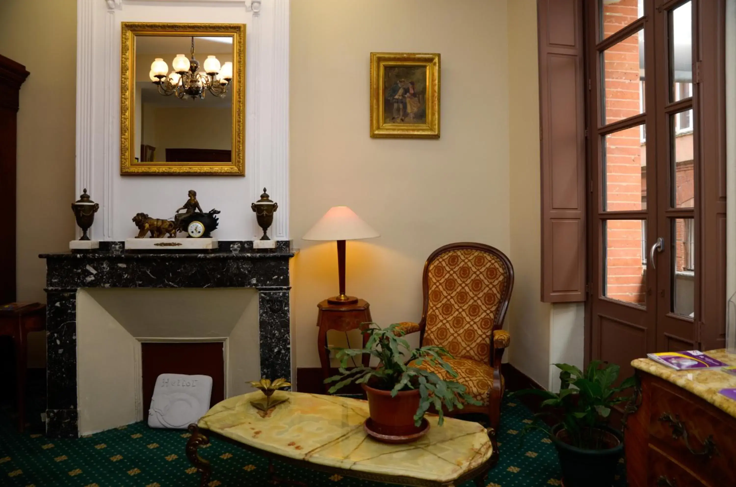 Lobby or reception in Hôtel Héliot, Cosy Places by Charme & Caractère Lobby or reception in Hôtel Héliot, Cosy Places by Charme & Caractère