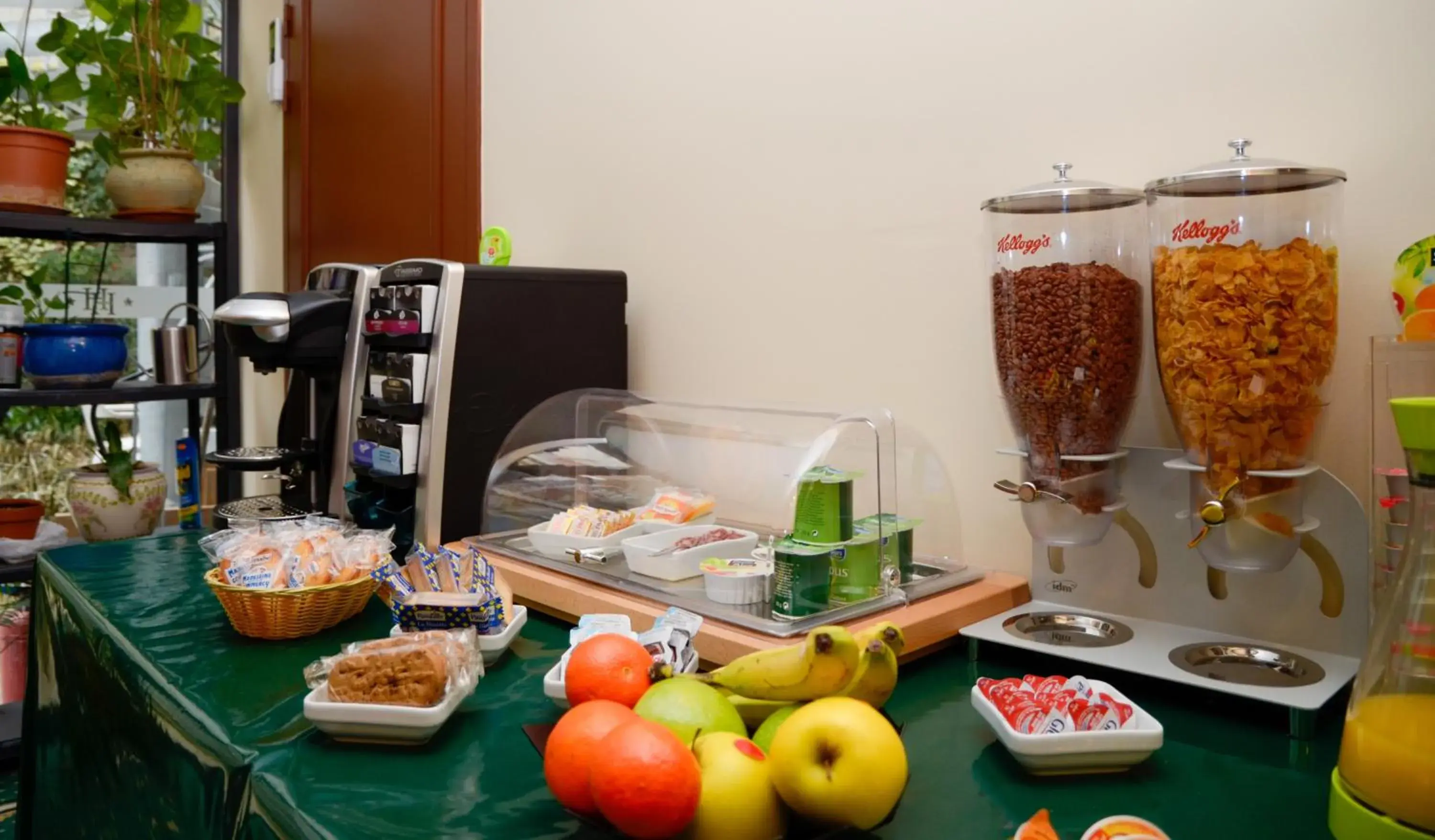 Restaurant/places to eat in Hôtel Héliot, Cosy Places by Charme & Caractère Restaurant/places to eat in Hôtel Héliot, Cosy Places by Charme & Caractère