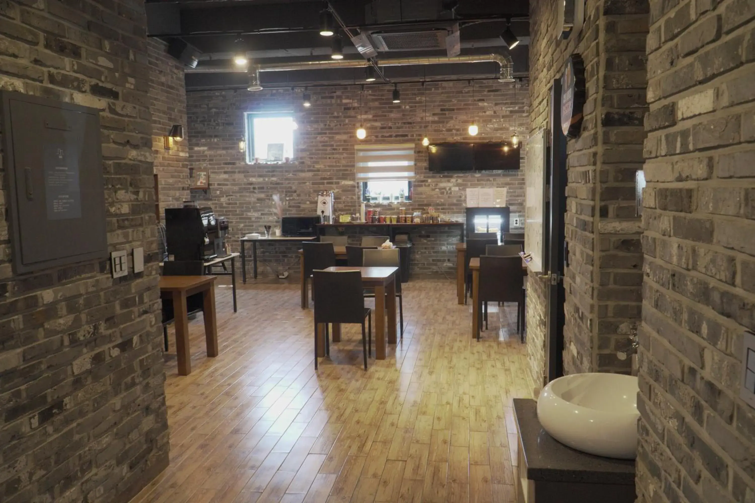 Restaurant/places to eat in Hotel Iam Restaurant/places to eat in Hotel Iam