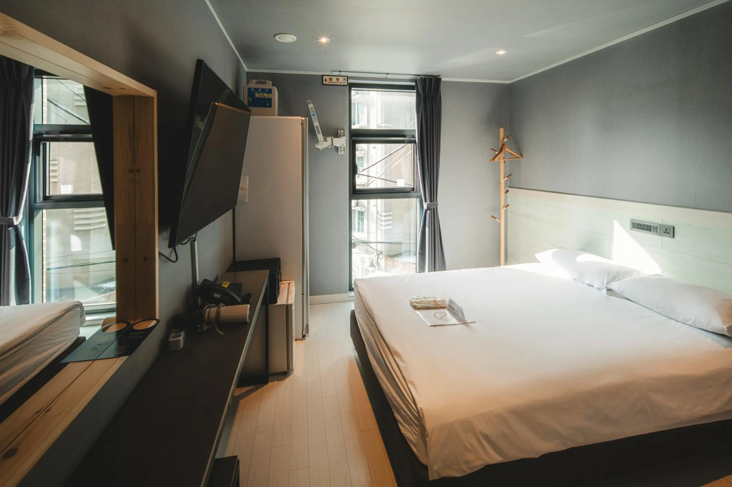 Photo of the whole room, Bed in Hotel Iam