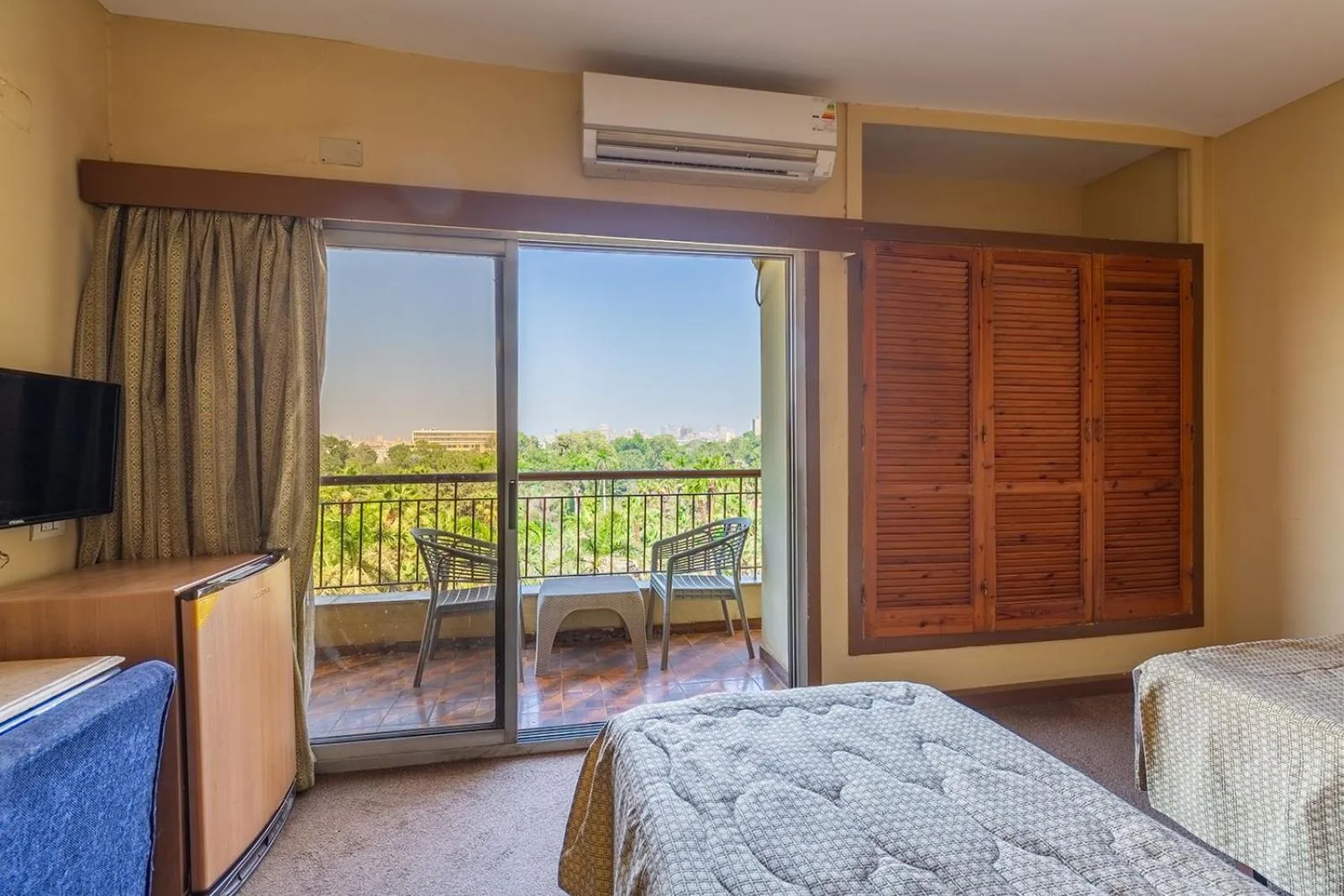 Bed in St George Hotel Cairo