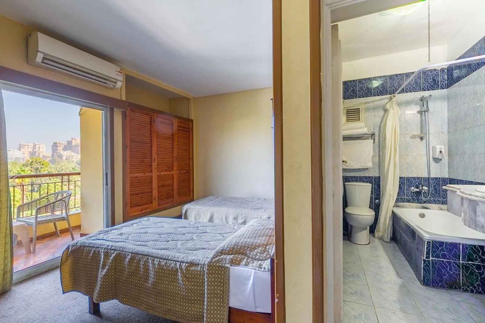 Bed in St George Hotel Cairo