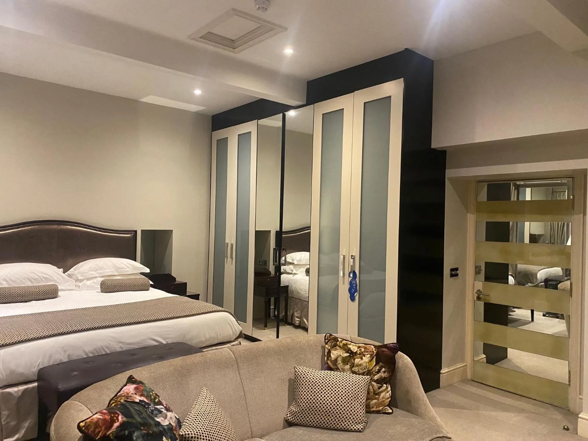 Bedroom, Bed in Montigo Resorts, Somerset