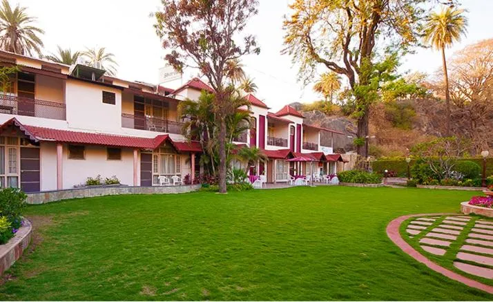 Property Building in Hotel Silver Oak