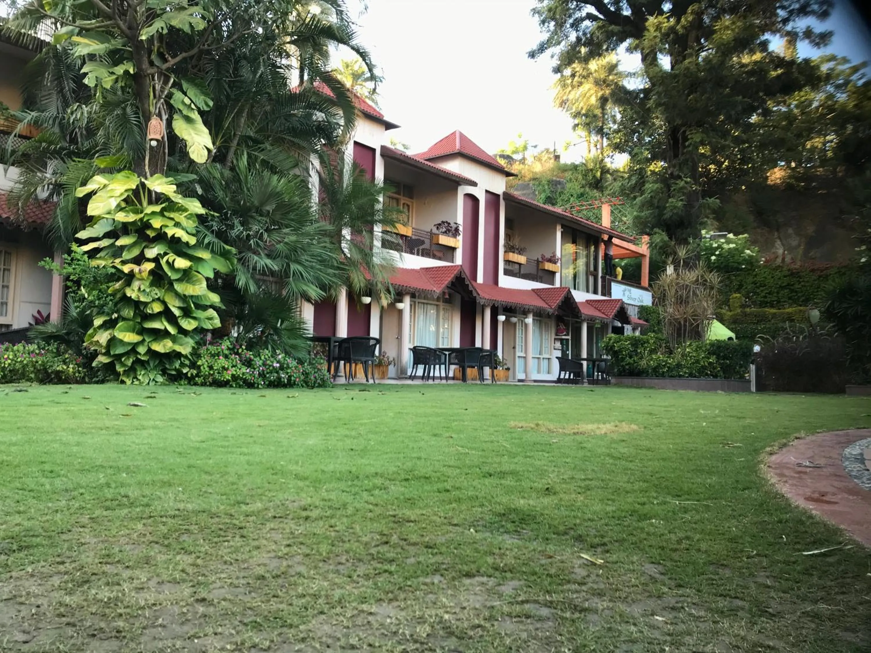 Garden view, Property Building in Hotel Silver Oak