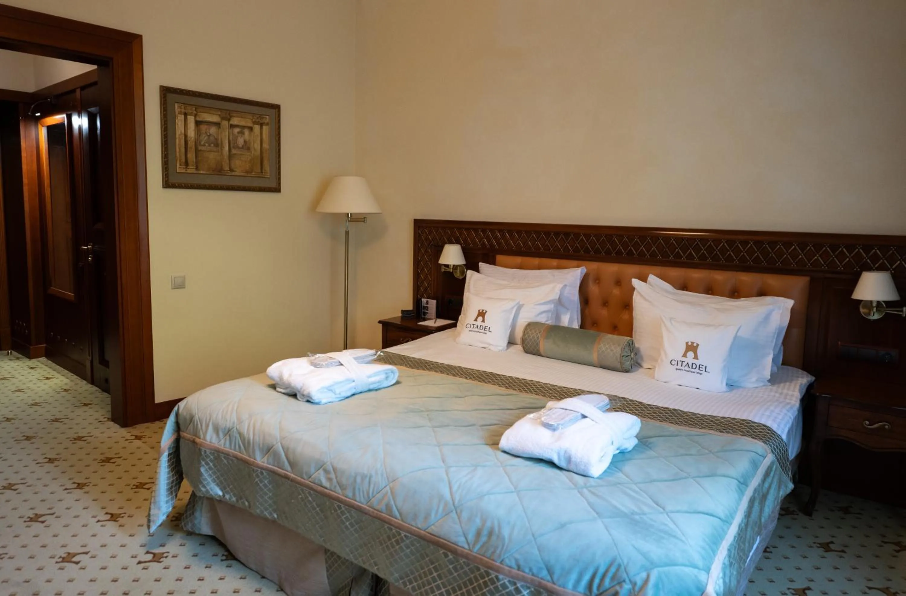Bed in Citadel Inn Gastro Boutique Hotel - Готель Цитадель Львів