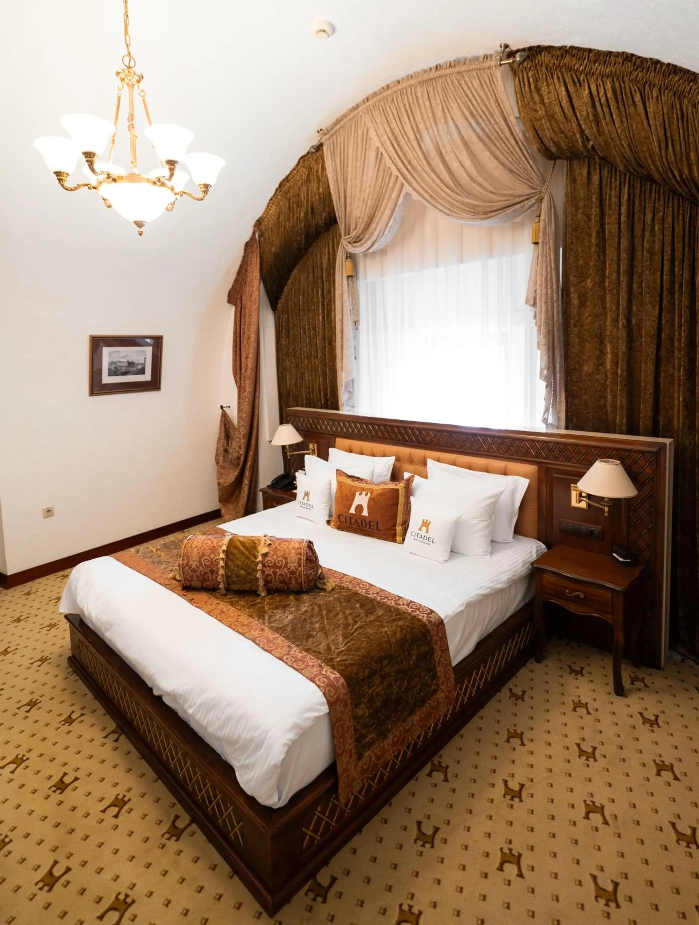 Bed in Citadel Inn Gastro Boutique Hotel - Готель Цитадель Львів