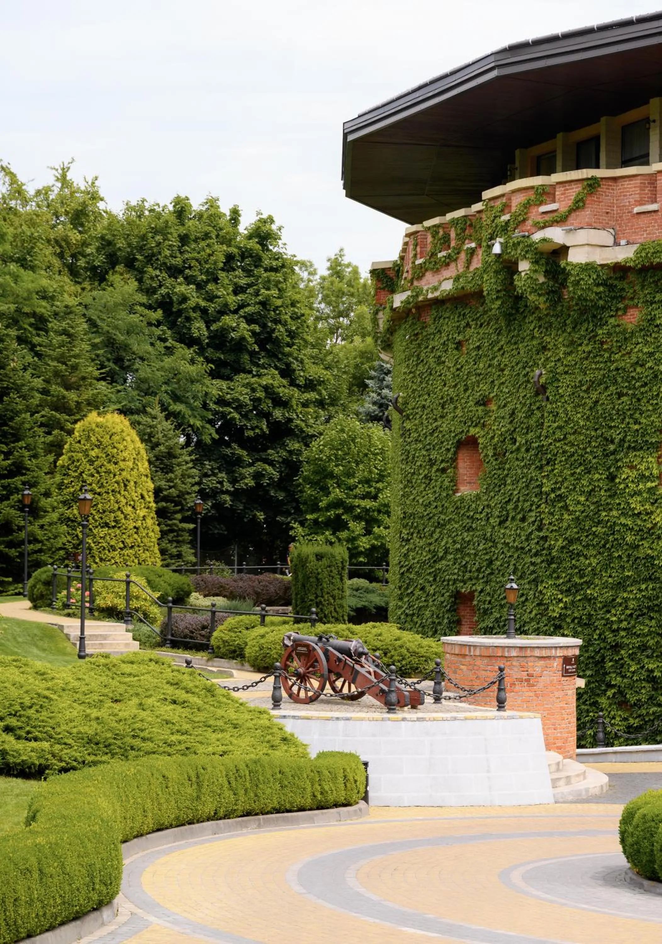 Property building in Citadel Inn Gastro Boutique Hotel - Готель Цитадель Львів