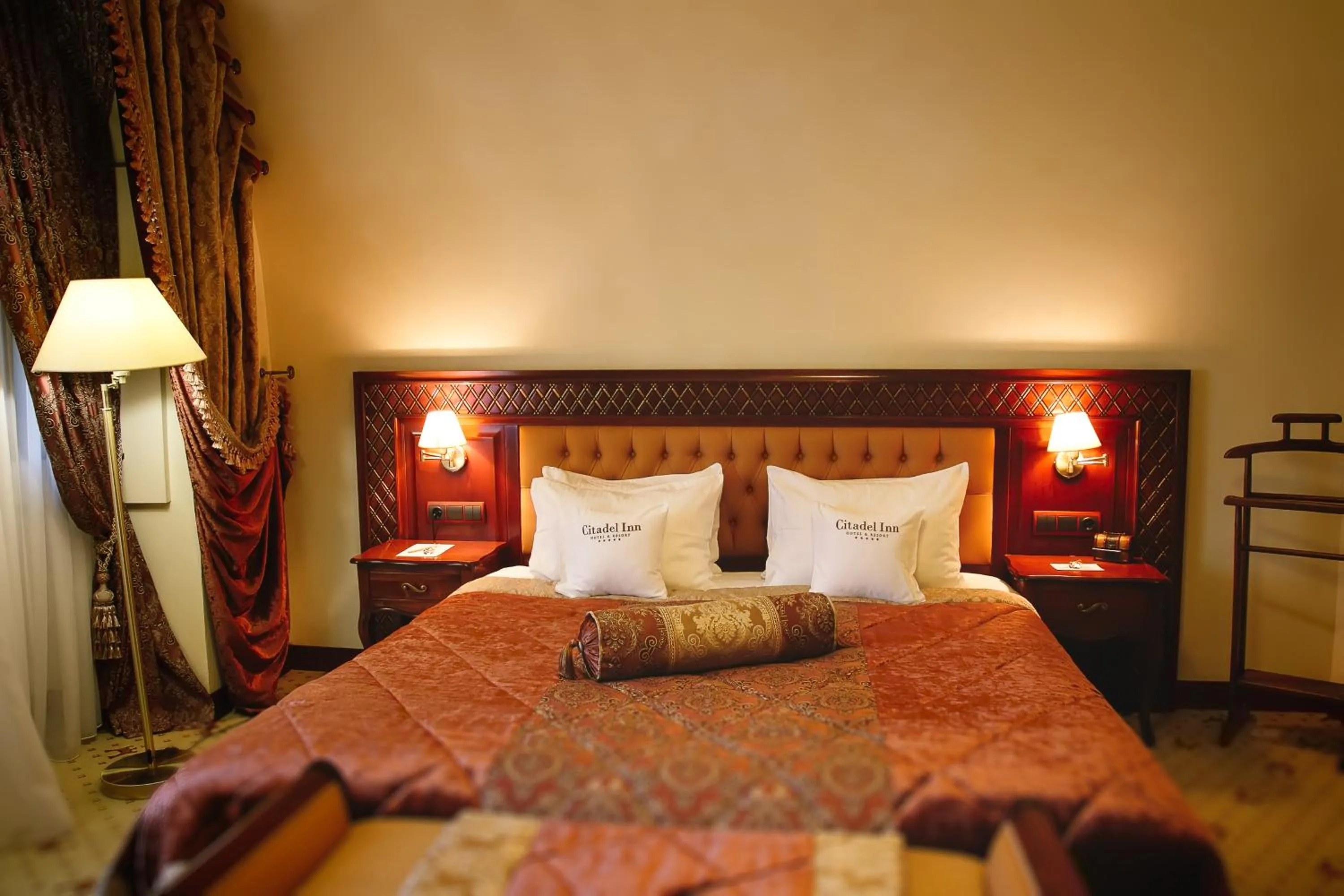 Bed in Citadel Inn Gastro Boutique Hotel - Готель Цитадель Львів