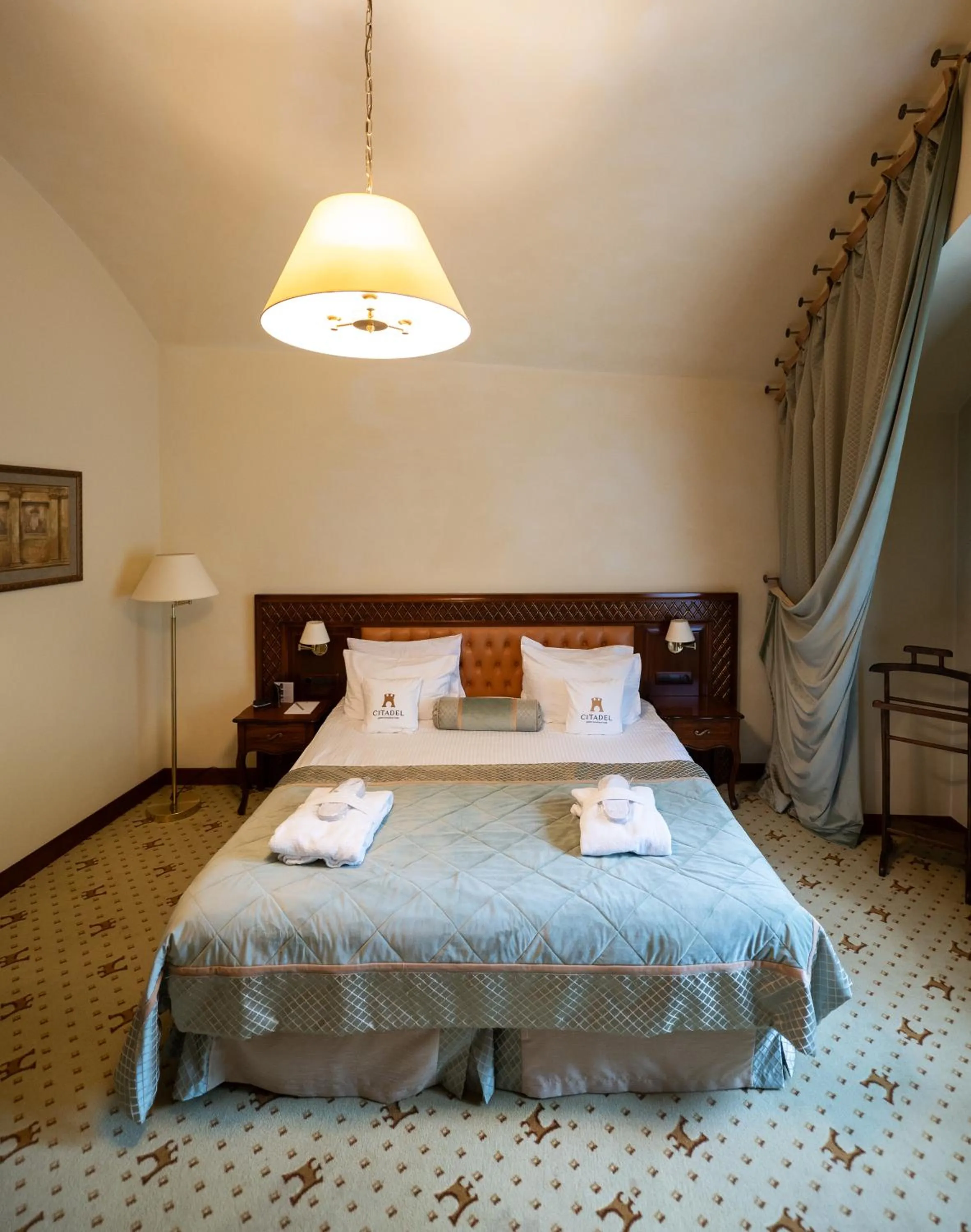 Bed in Citadel Inn Gastro Boutique Hotel - Готель Цитадель Львів