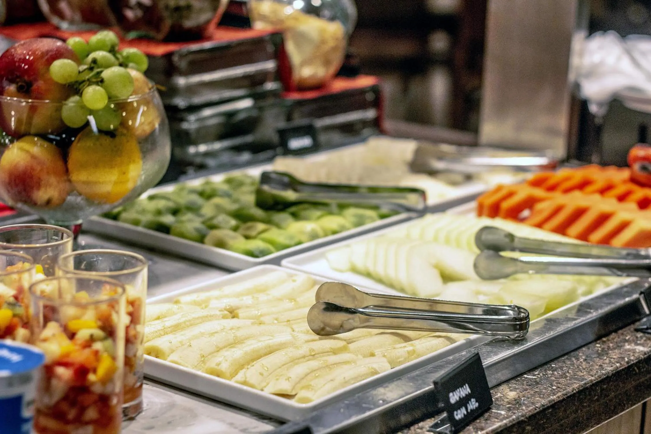 Restaurant/places to eat in Hotel Deville Curitiba