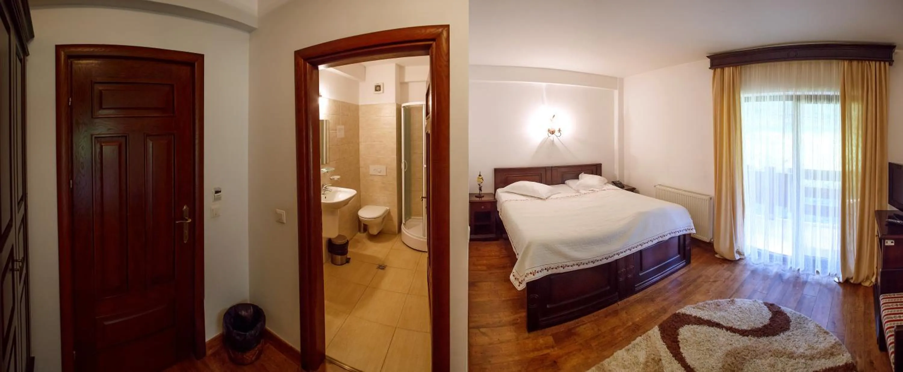 Photo of the whole room, Bed in Pension Perla Bucovinei