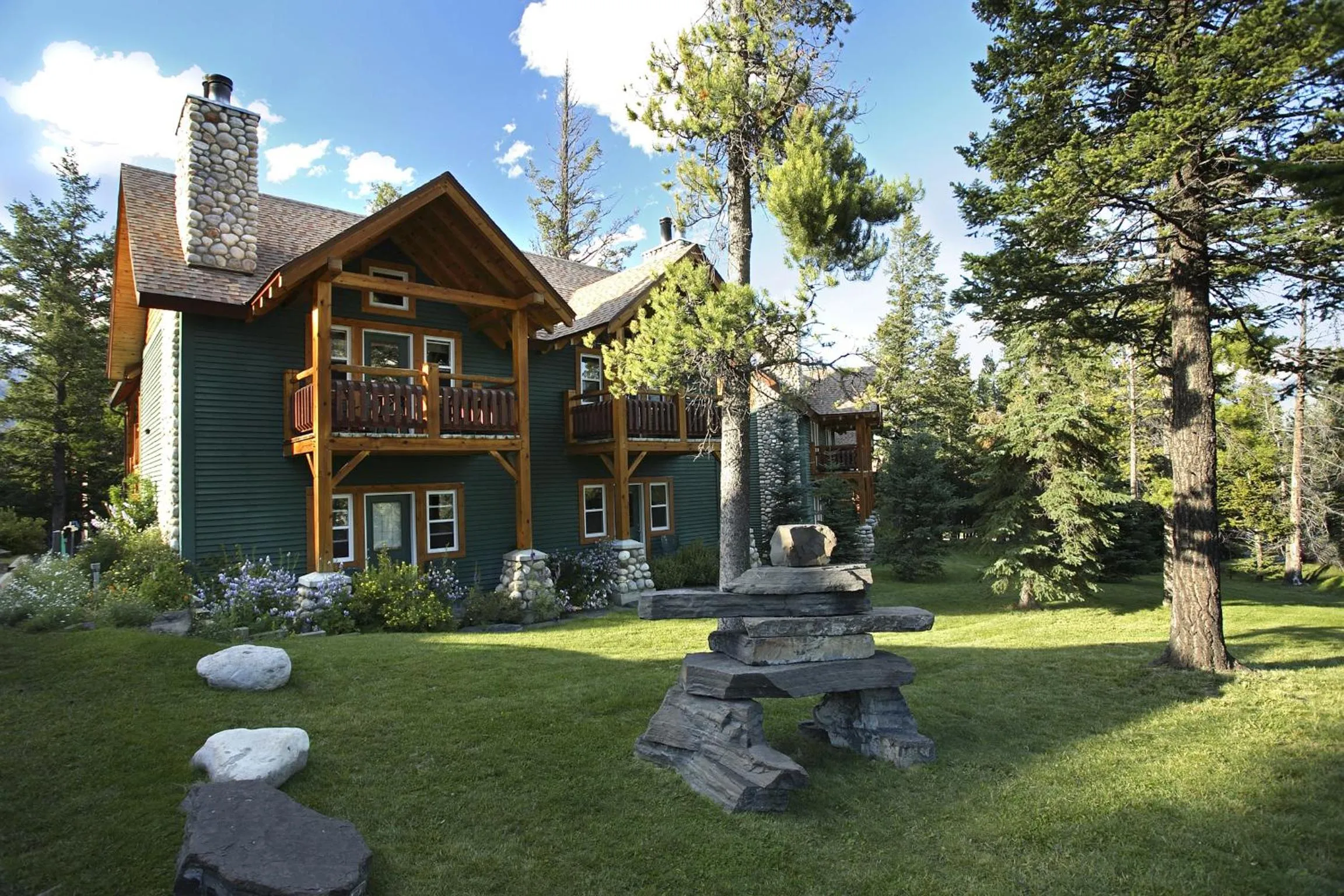 Property building in Buffalo Mountain Lodge