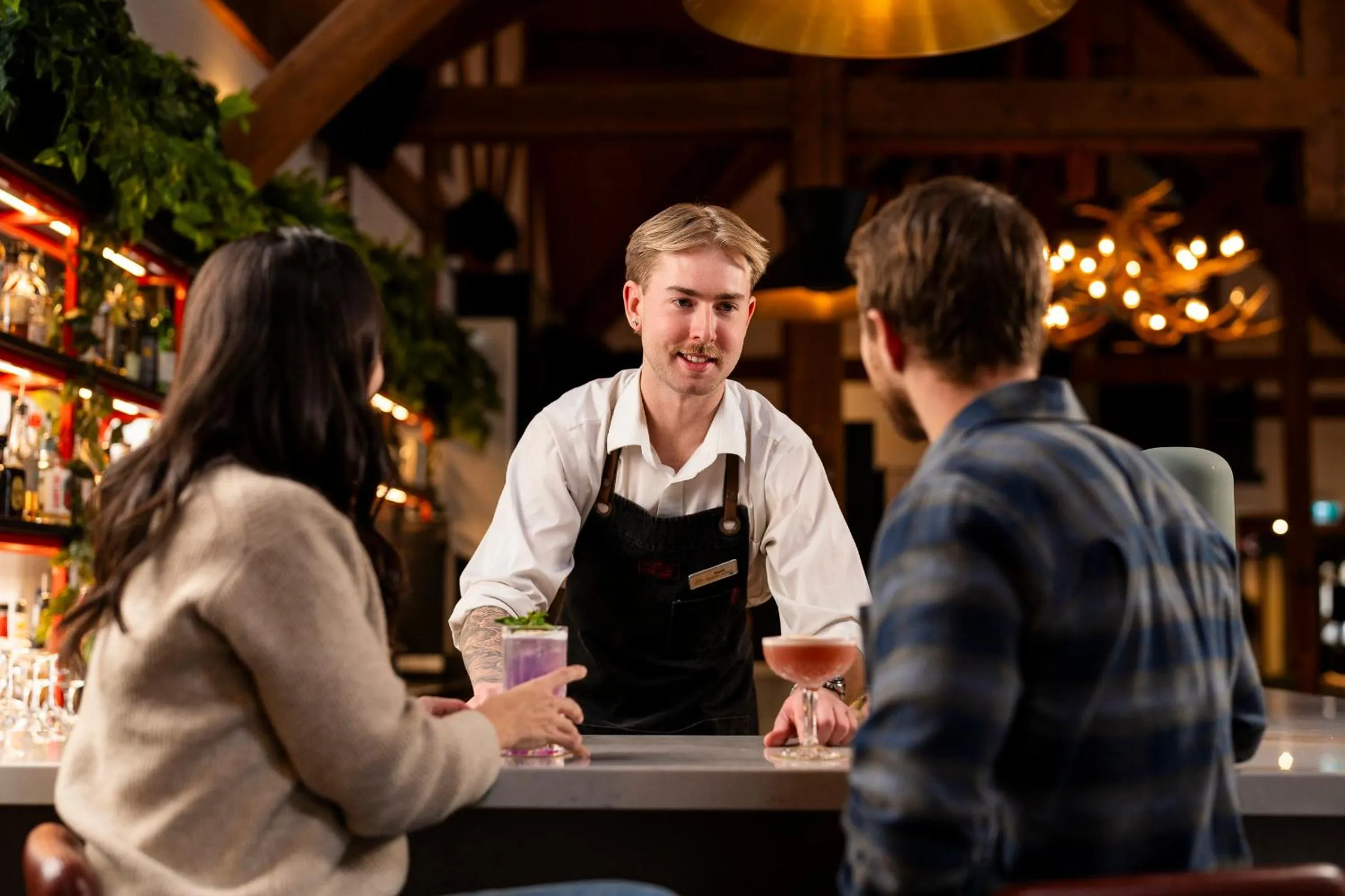 Lounge or bar in Buffalo Mountain Lodge