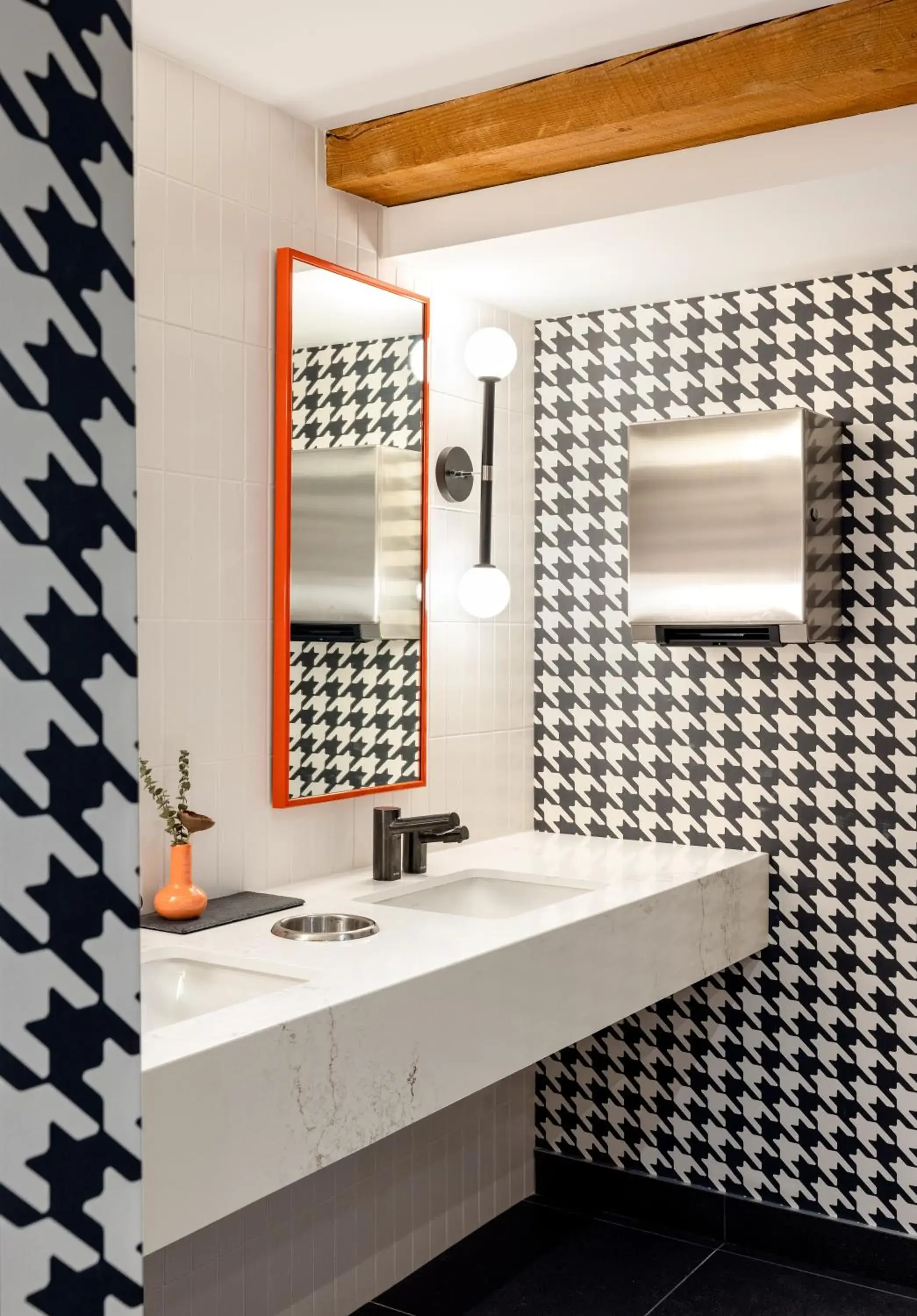 Property building in Buffalo Mountain Lodge Property building in Buffalo Mountain Lodge