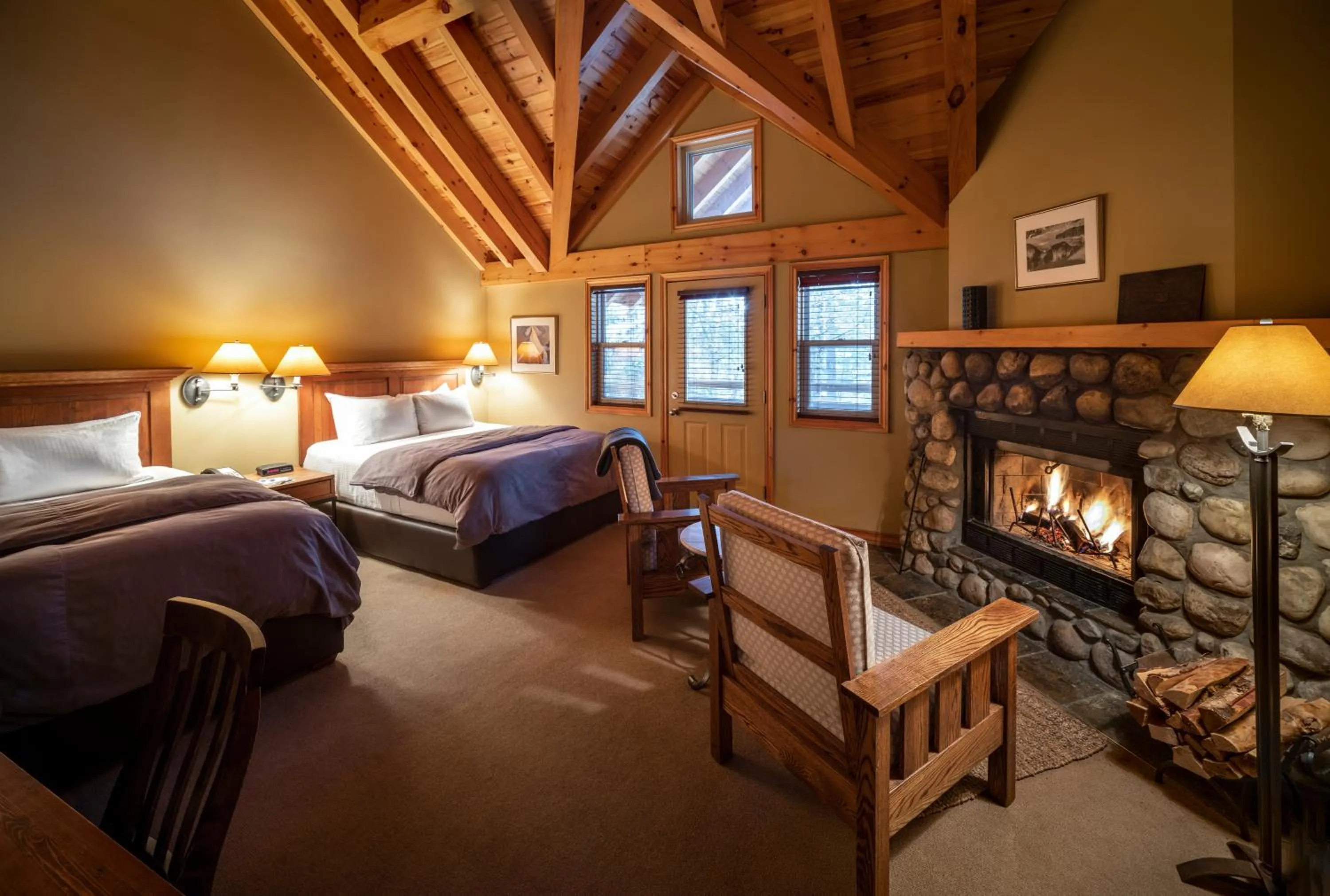 Photo of the whole room, Bed in Buffalo Mountain Lodge