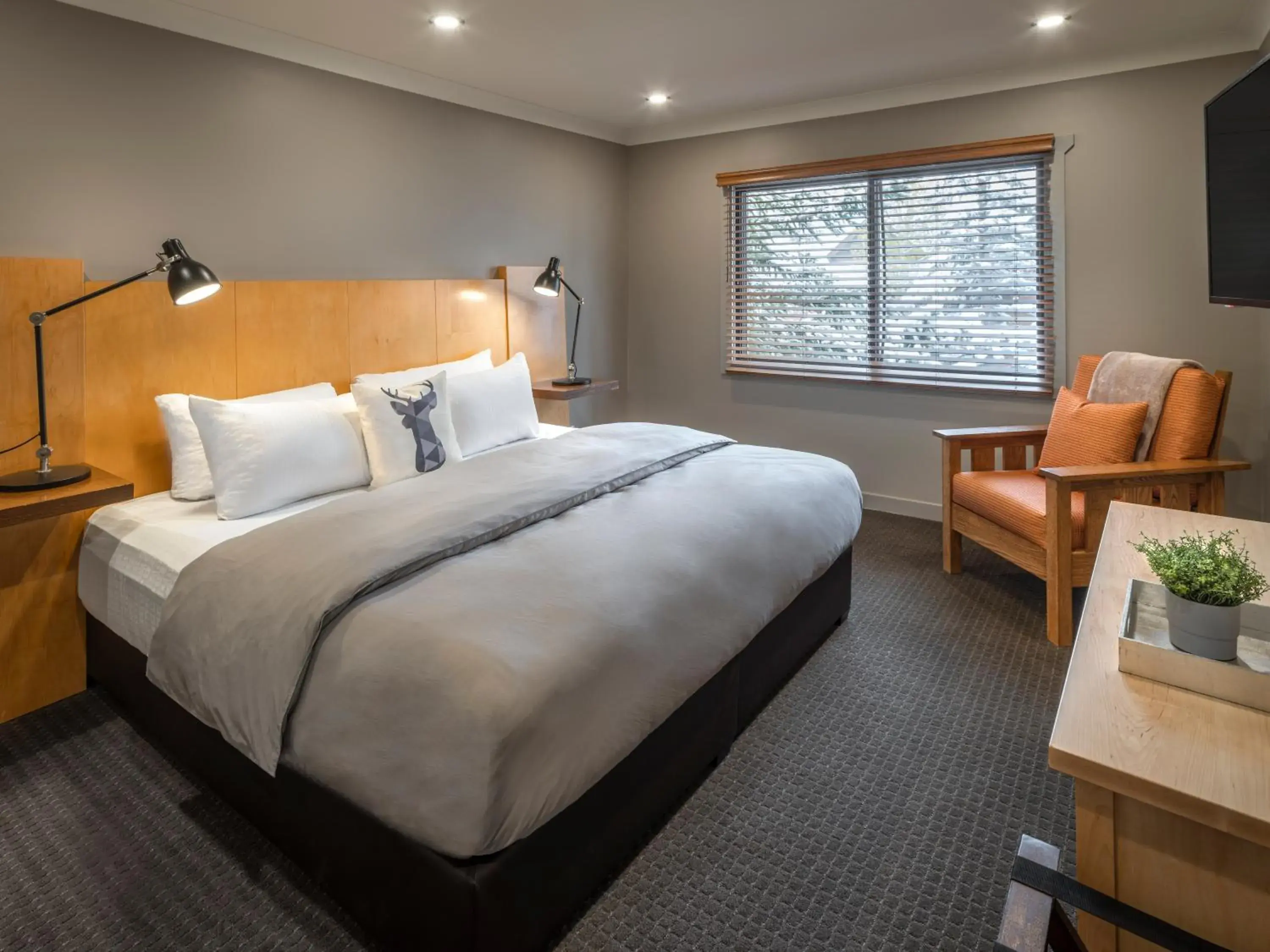 Bedroom, Bed in Buffalo Mountain Lodge Bedroom, Bed in Buffalo Mountain Lodge