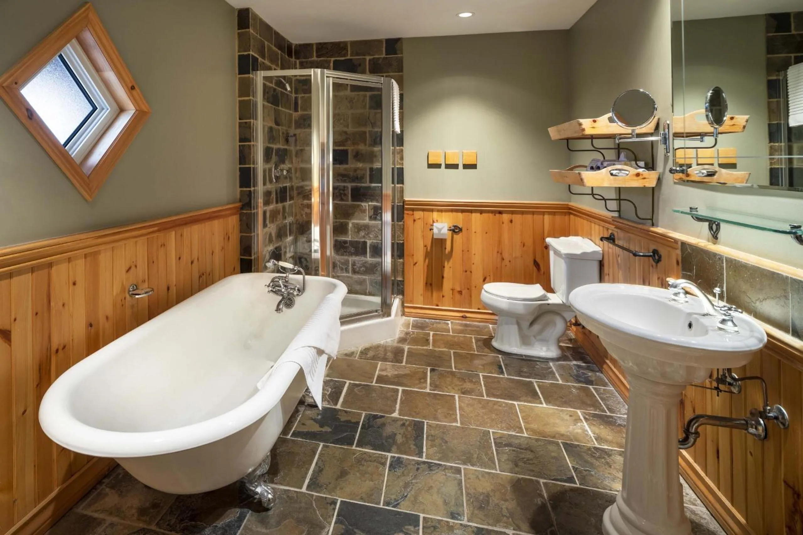 Buffalo Mountain Lodge