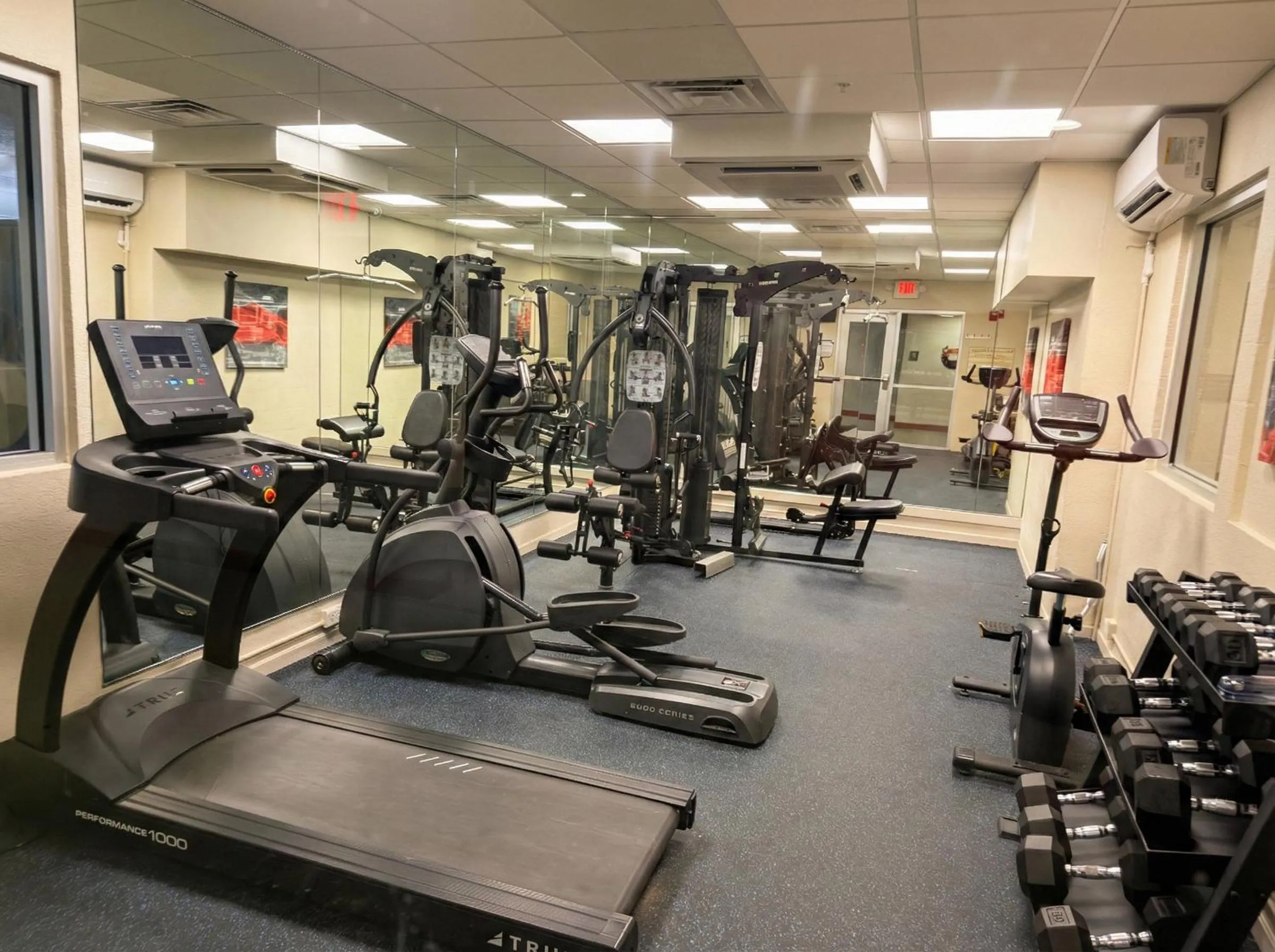 Fitness centre/facilities in Best Western Plus Sandusky Hotel & Suites