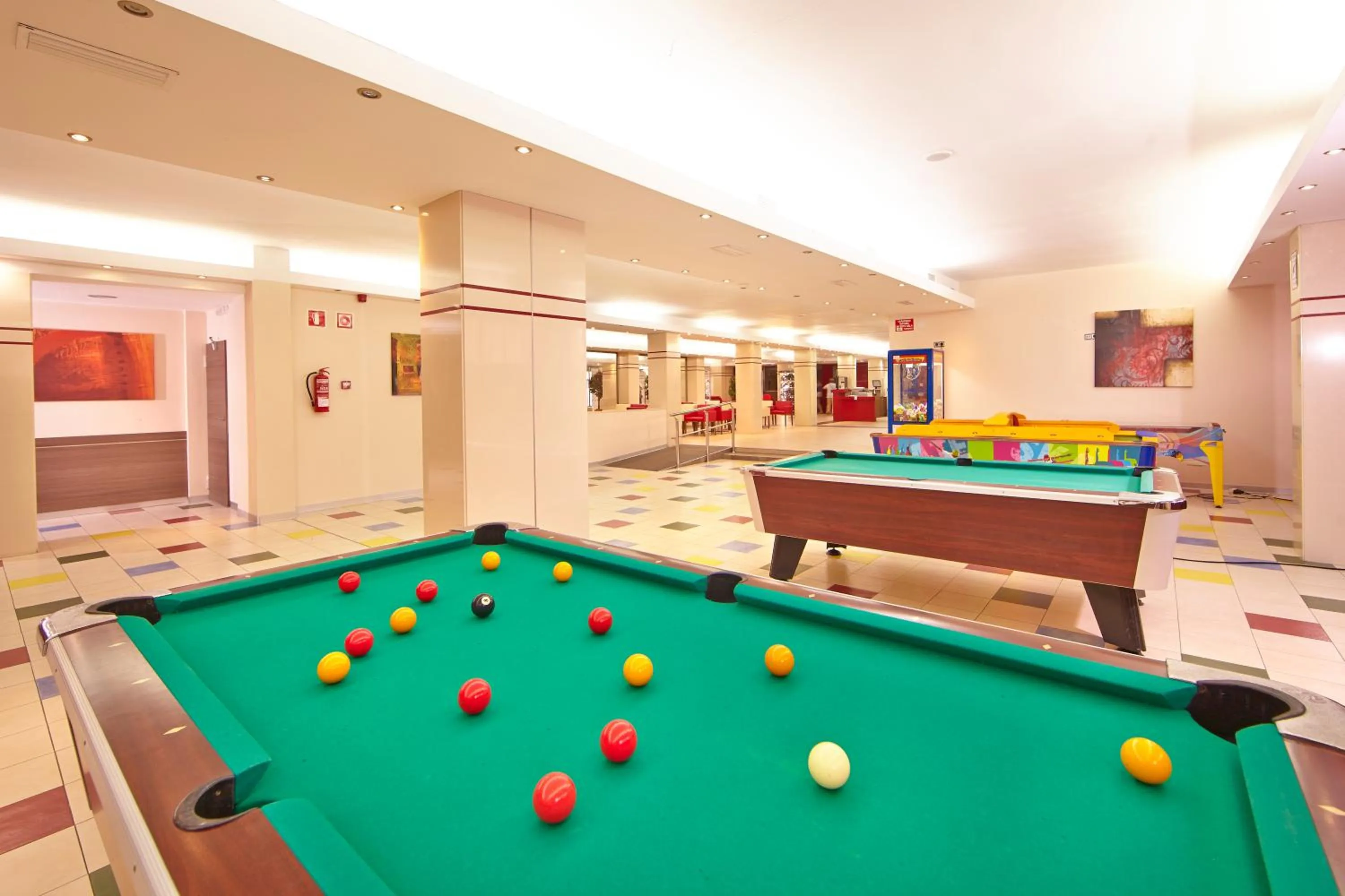 Billiard in MLL Caribbean Bay