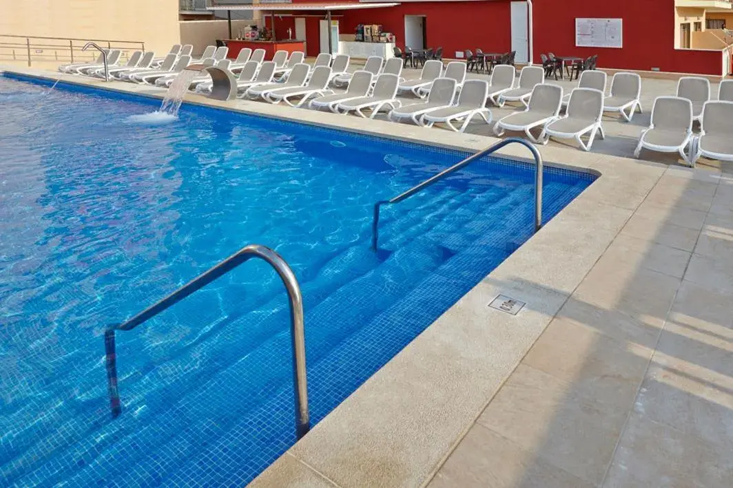 Swimming pool in MLL Caribbean Bay Swimming pool in MLL Caribbean Bay