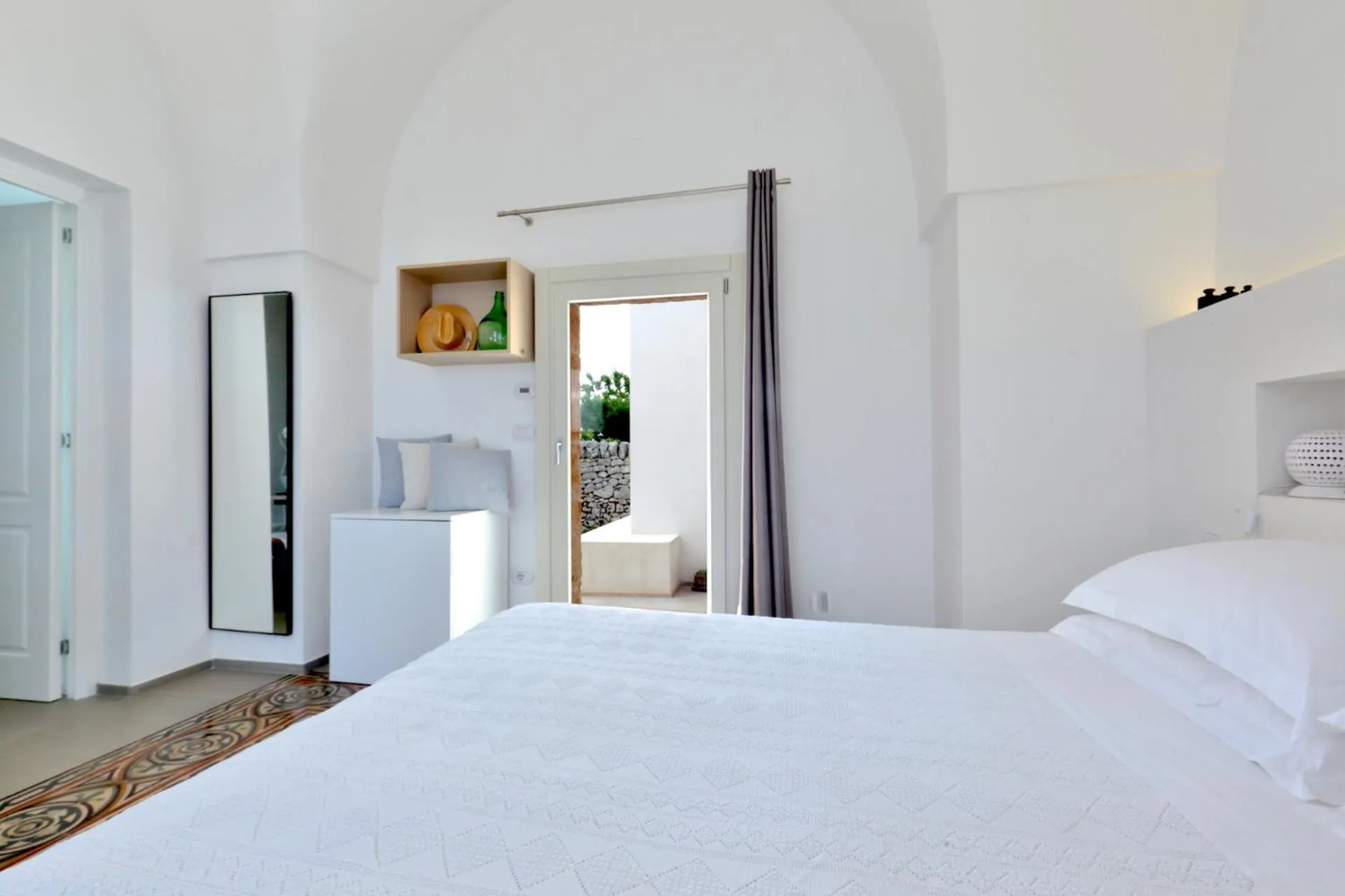 Photo of the whole room, Bed in Pietra Pesara