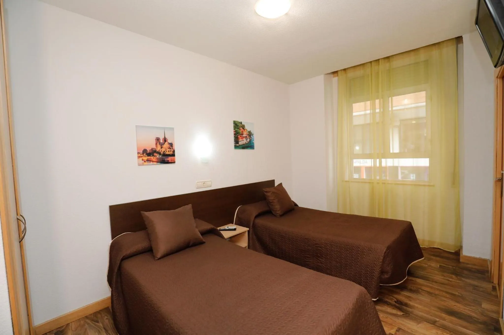 Bed in Hostal Conde David