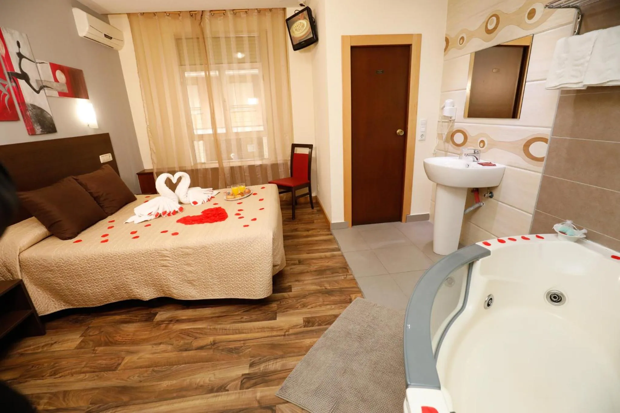 Bed in Hostal Conde David