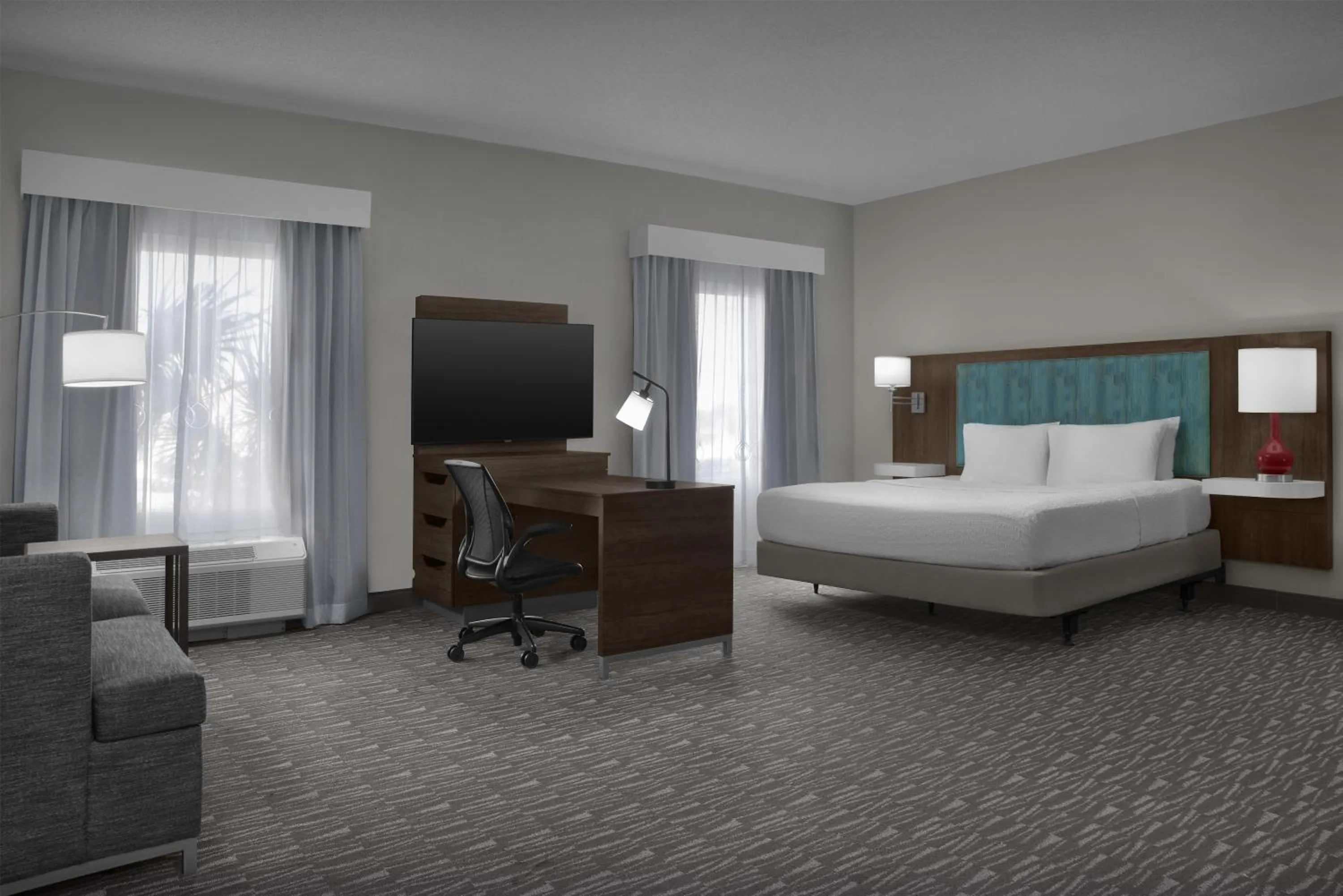 Bed in Hampton Inn & Suites Lakeland-South Polk Parkway