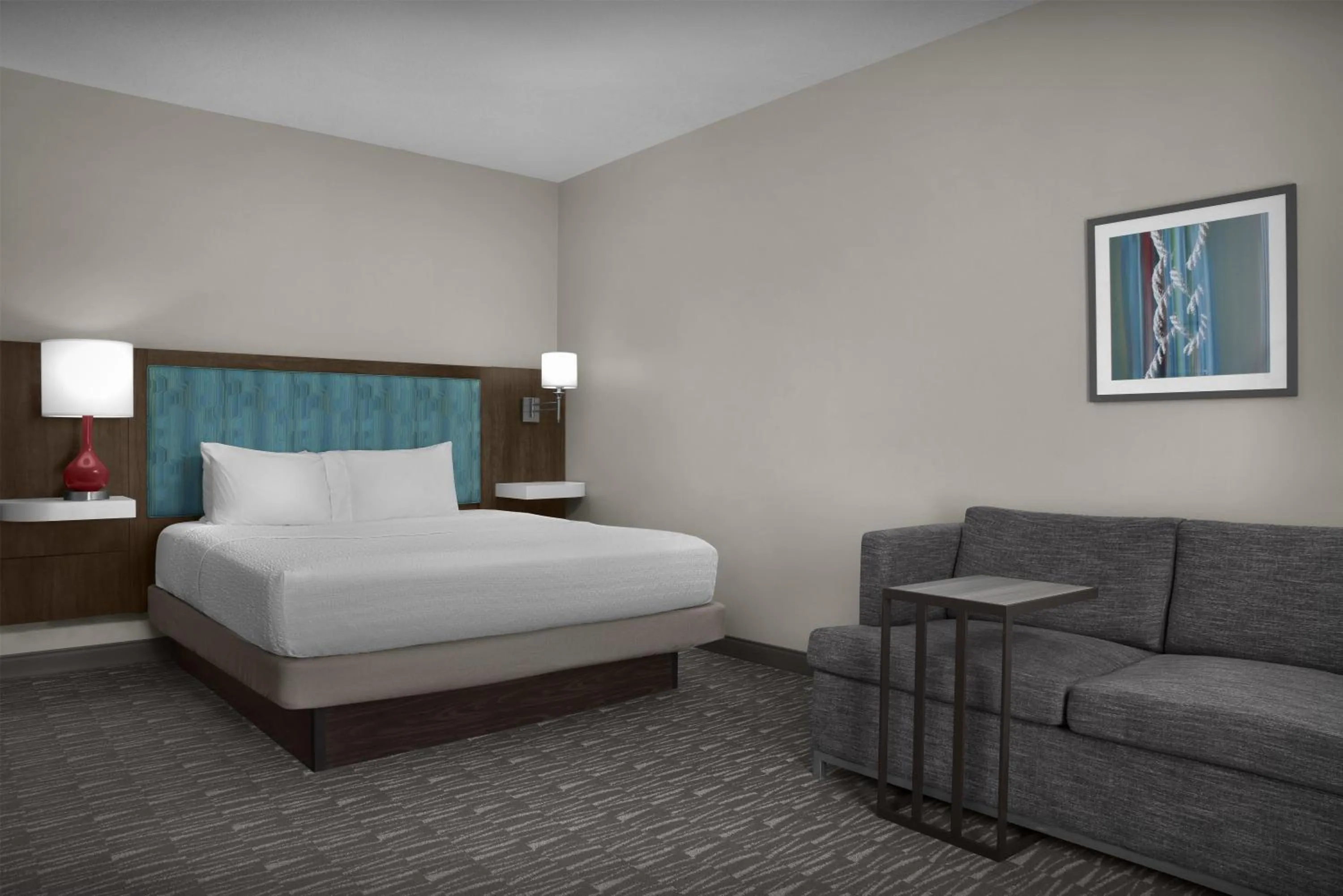 Bed in Hampton Inn & Suites Lakeland-South Polk Parkway
