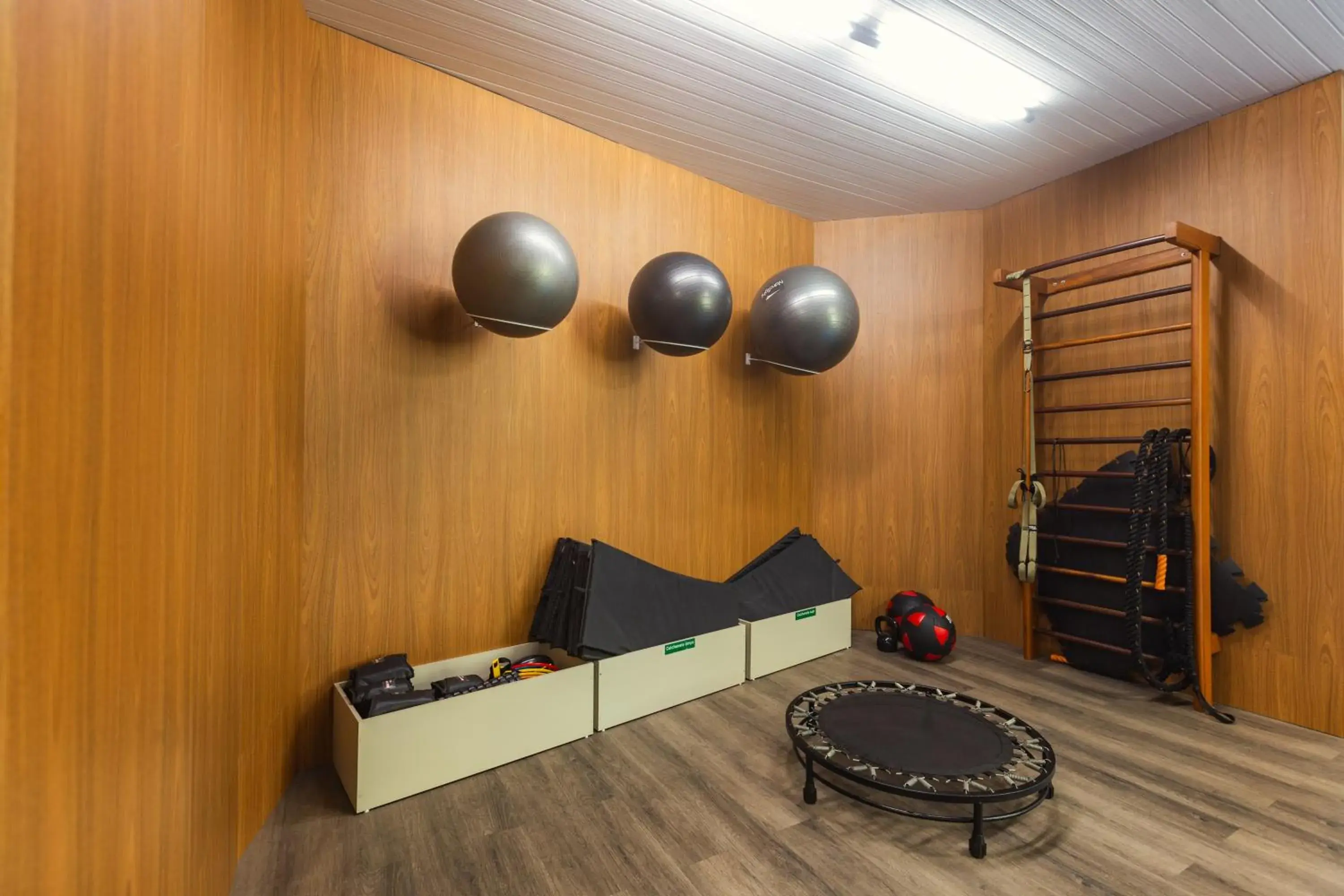 Fitness centre/facilities in Ritz Lagoa da Anta Hotel & SPA Fitness centre/facilities in Ritz Lagoa da Anta Hotel & SPA