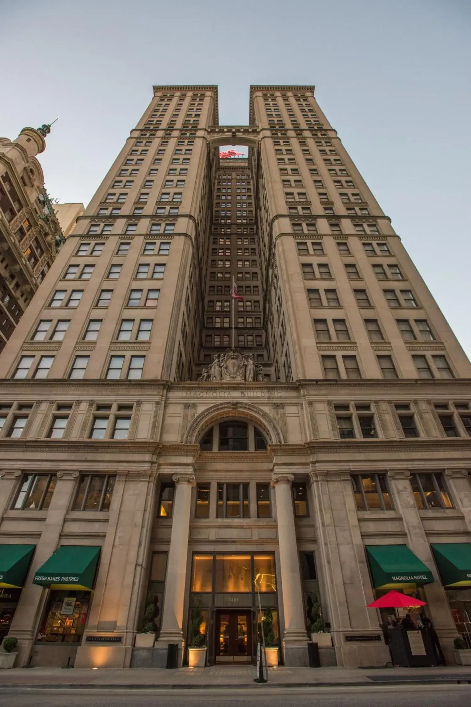 Facade/entrance in Magnolia Hotel Downtown Dallas Facade/entrance in Magnolia Hotel Downtown Dallas