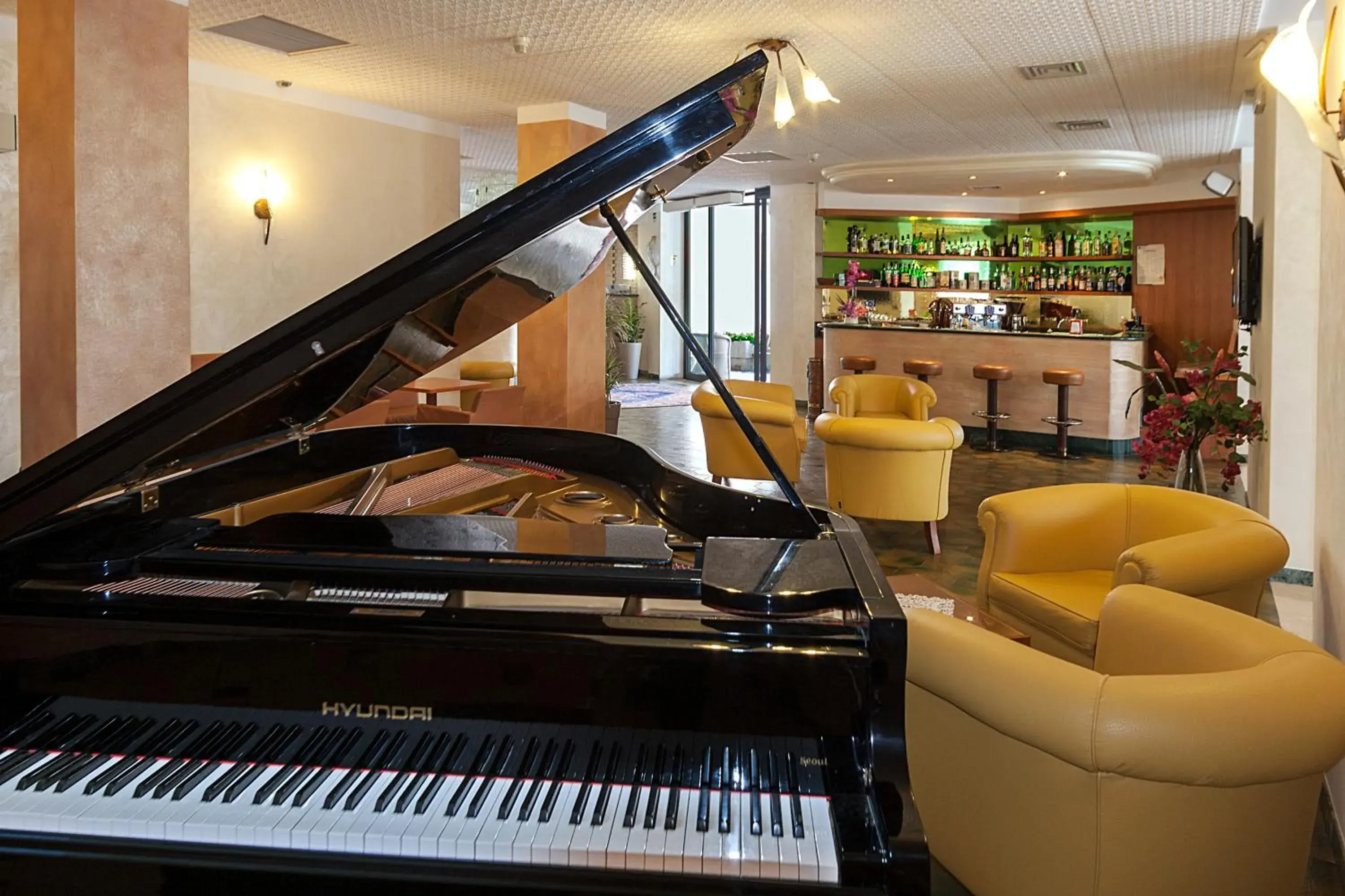 Lounge or bar in Regent's Hotel