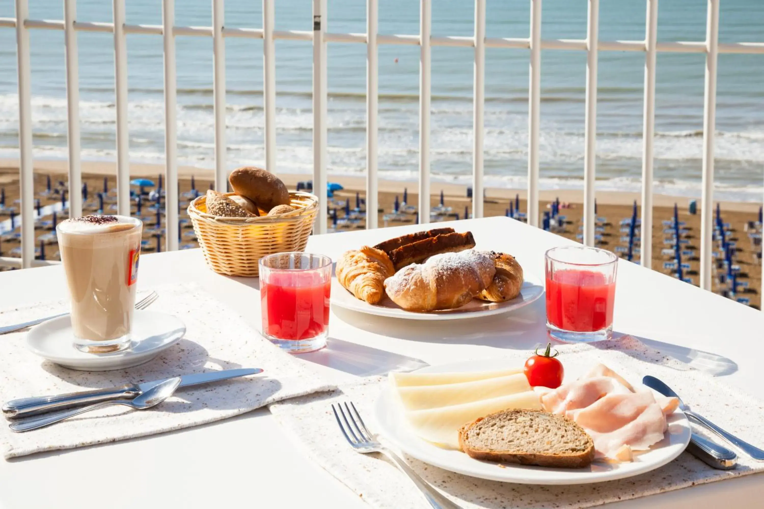 Breakfast in Regent's Hotel