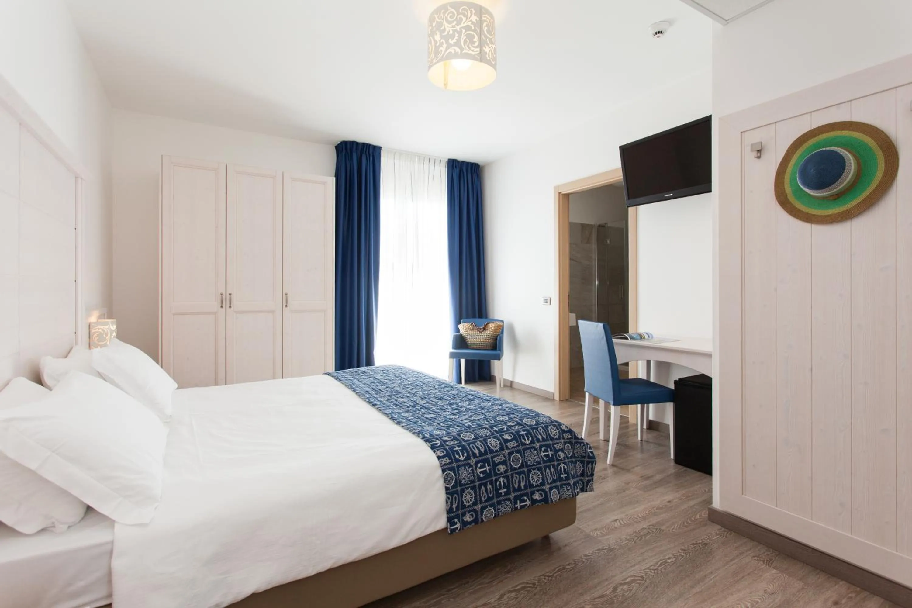 Bed in Regent's Hotel